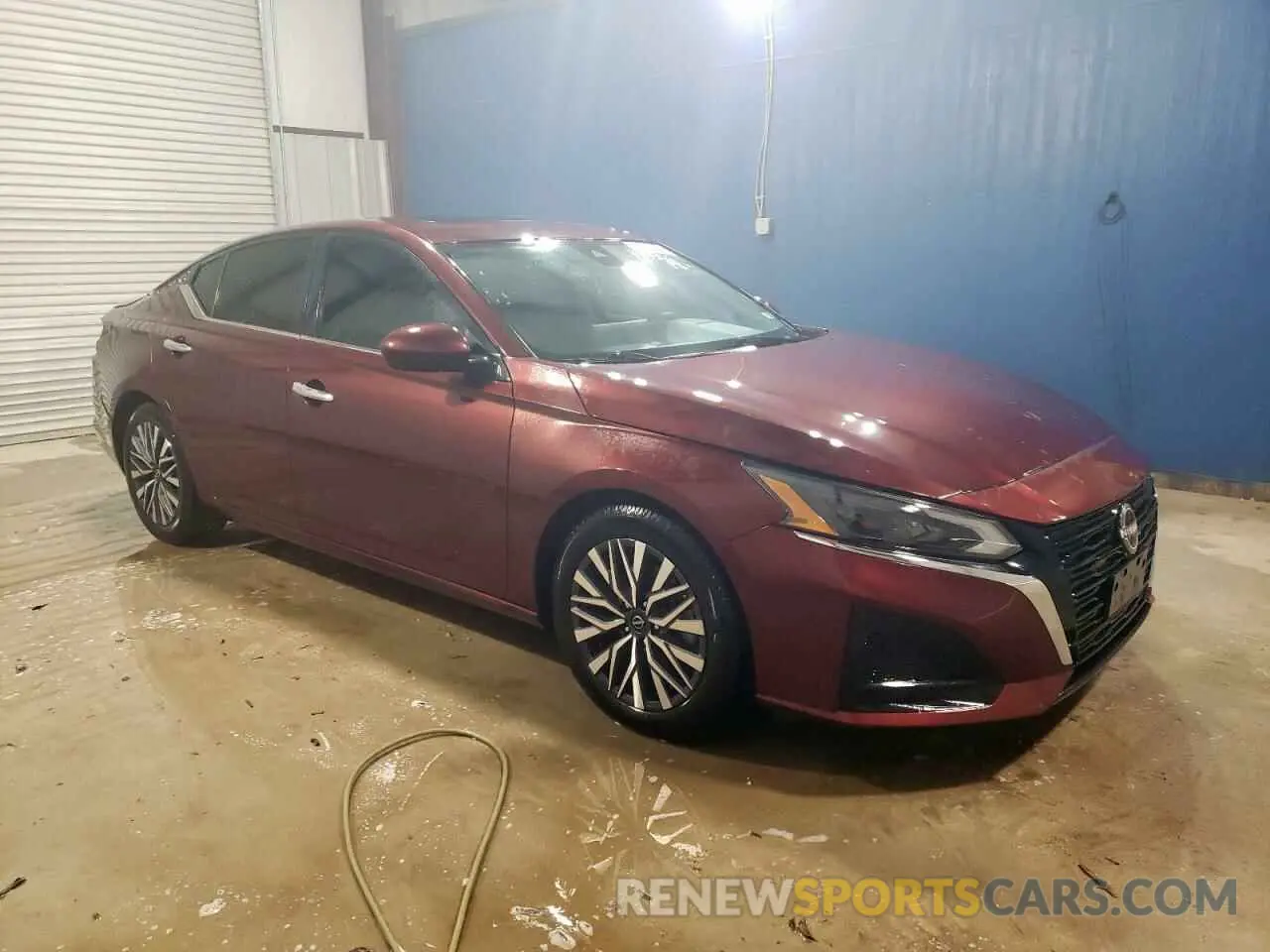 4 Photograph of a damaged car 1N4BL4DVXPN373191 NISSAN ALTIMA 2023