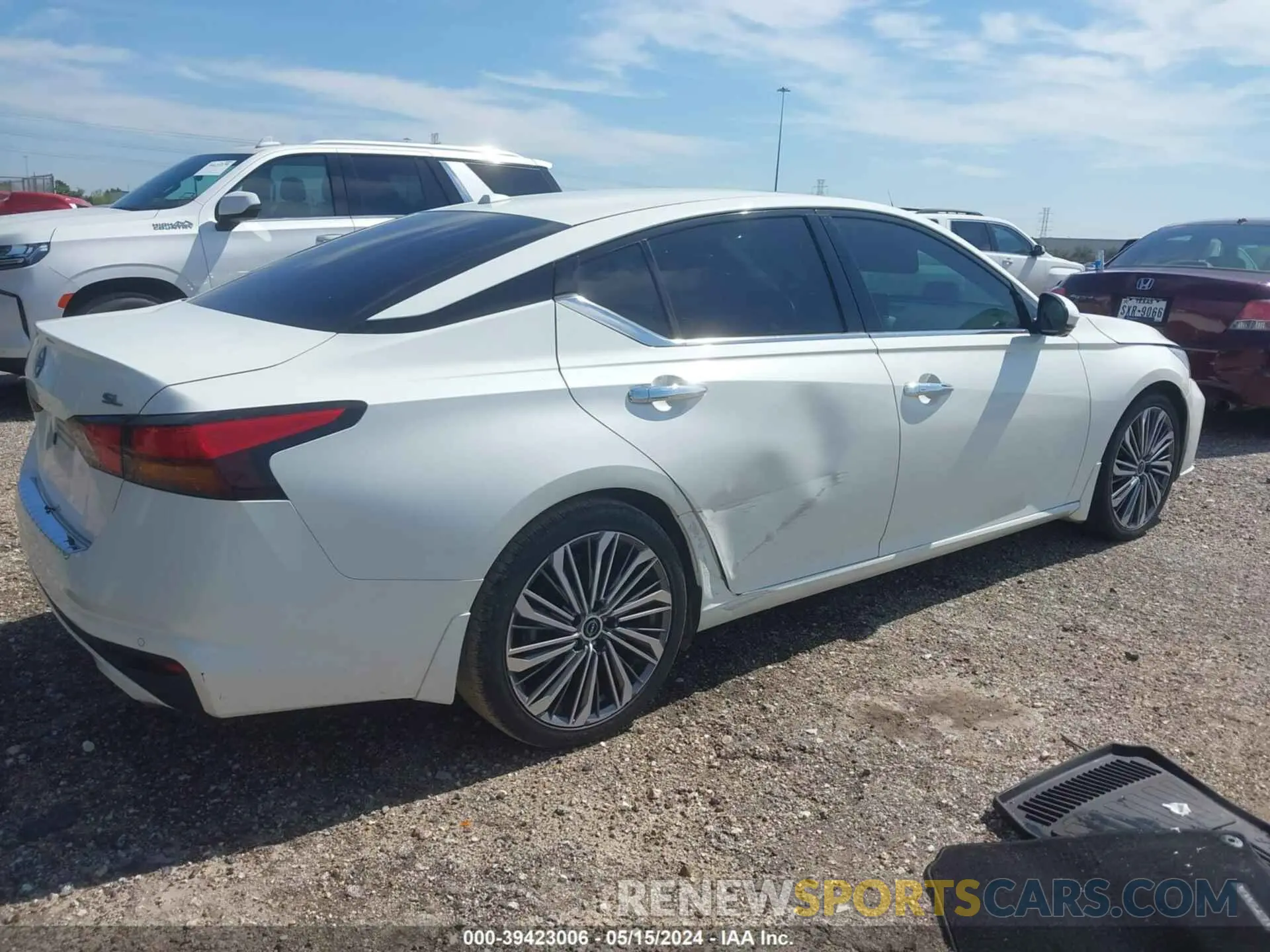 4 Photograph of a damaged car 1N4BL4EV2PN341737 NISSAN ALTIMA 2023