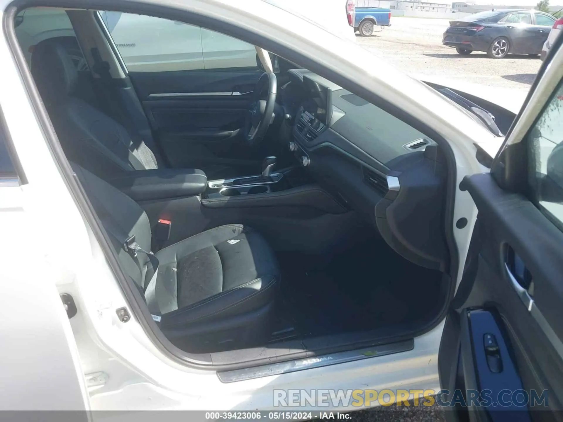 5 Photograph of a damaged car 1N4BL4EV2PN341737 NISSAN ALTIMA 2023