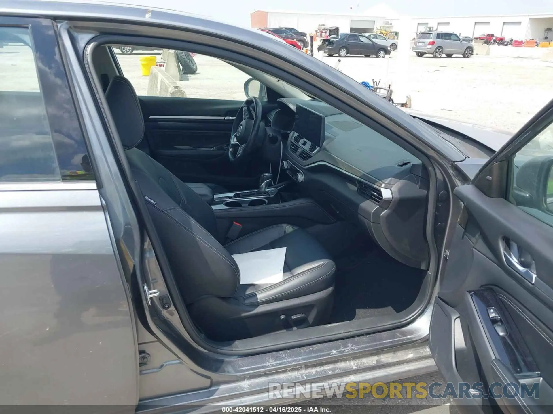 5 Photograph of a damaged car 1N4BL4EV5PN364624 NISSAN ALTIMA 2023