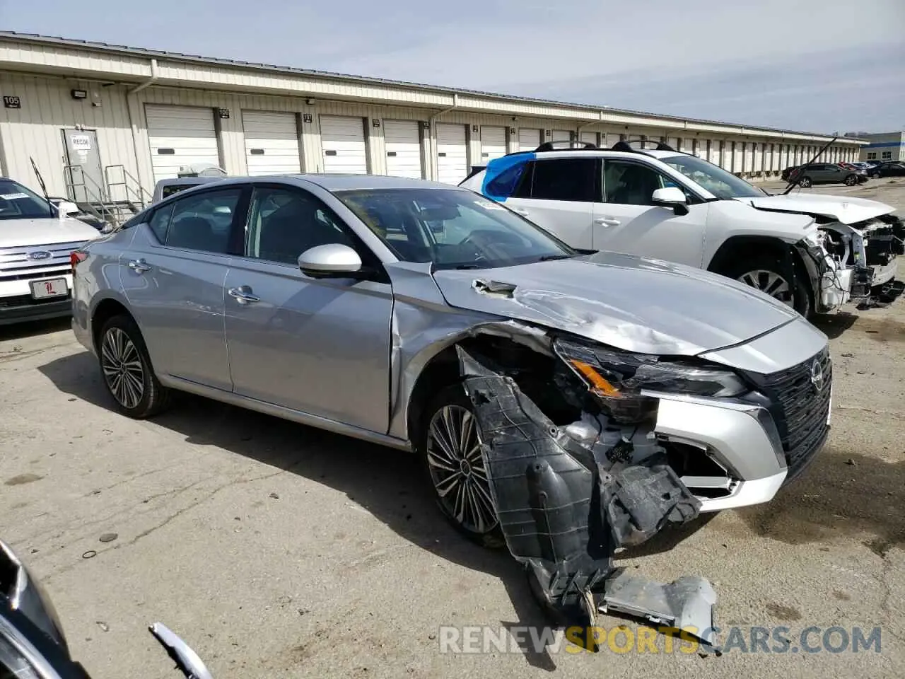 4 Photograph of a damaged car 1N4BL4EV5PN393847 NISSAN ALTIMA 2023