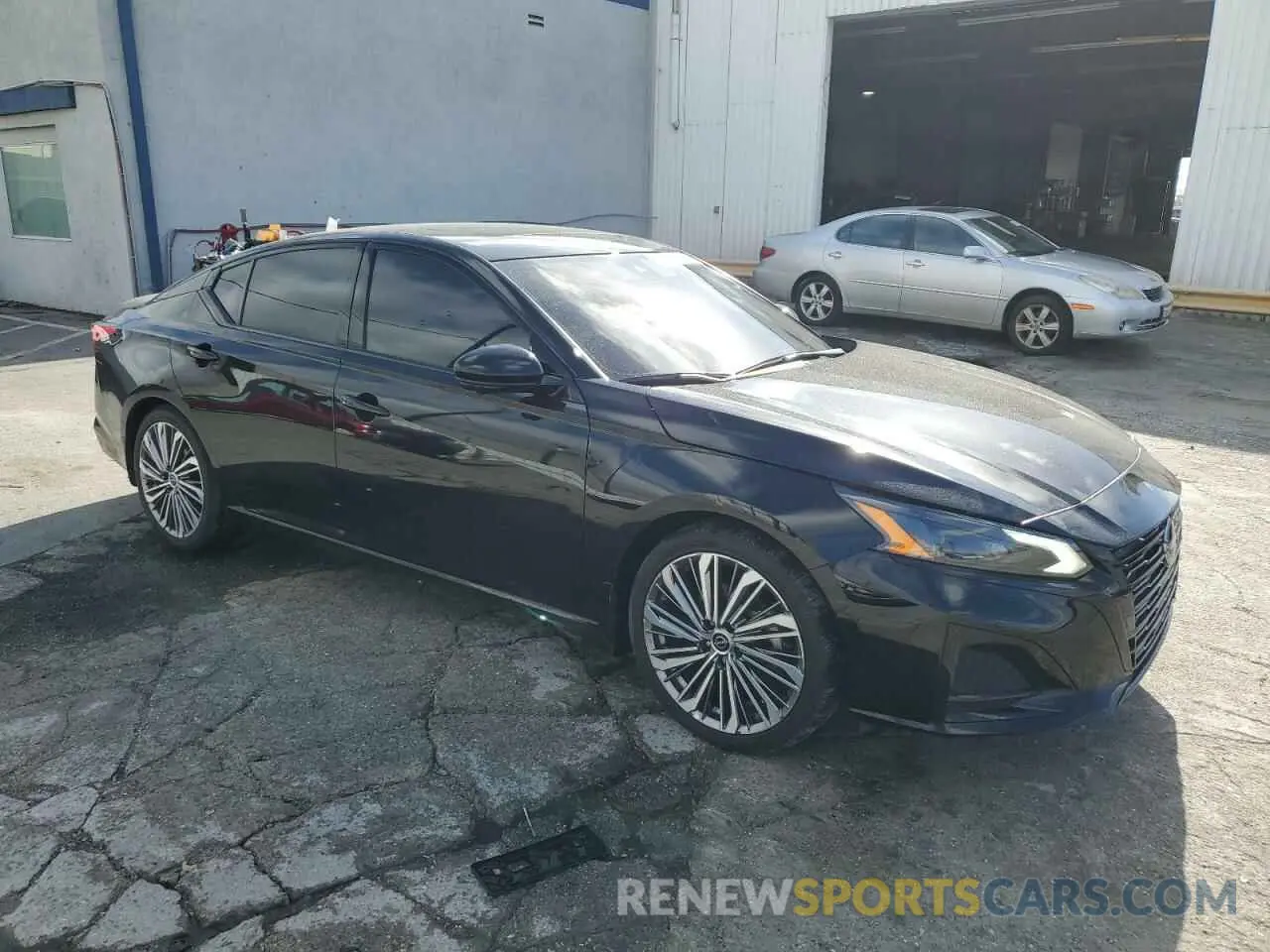 4 Фотография поврежденного автомобиля 1N4BL4EV5PN424823 NISSAN ALTIMA 2023