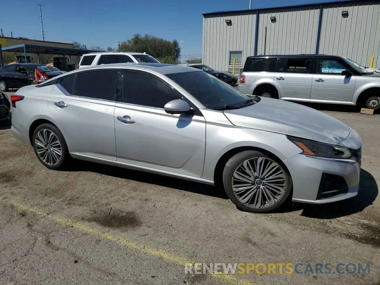 4 Photograph of a damaged car 1N4BL4EV9PN362164 NISSAN ALTIMA 2023