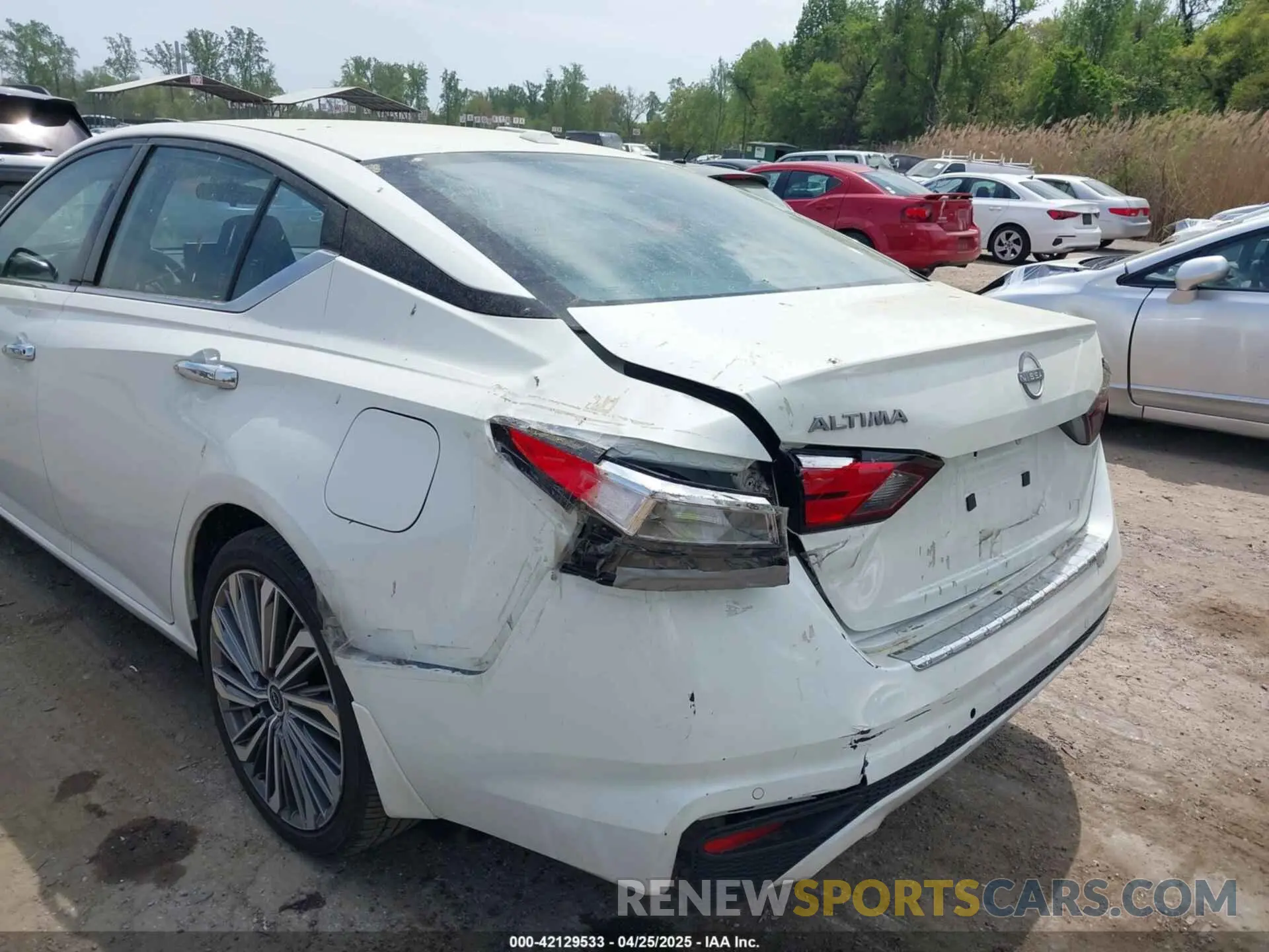 18 Photograph of a damaged car 1N4BL4EV9PN363931 NISSAN ALTIMA 2023