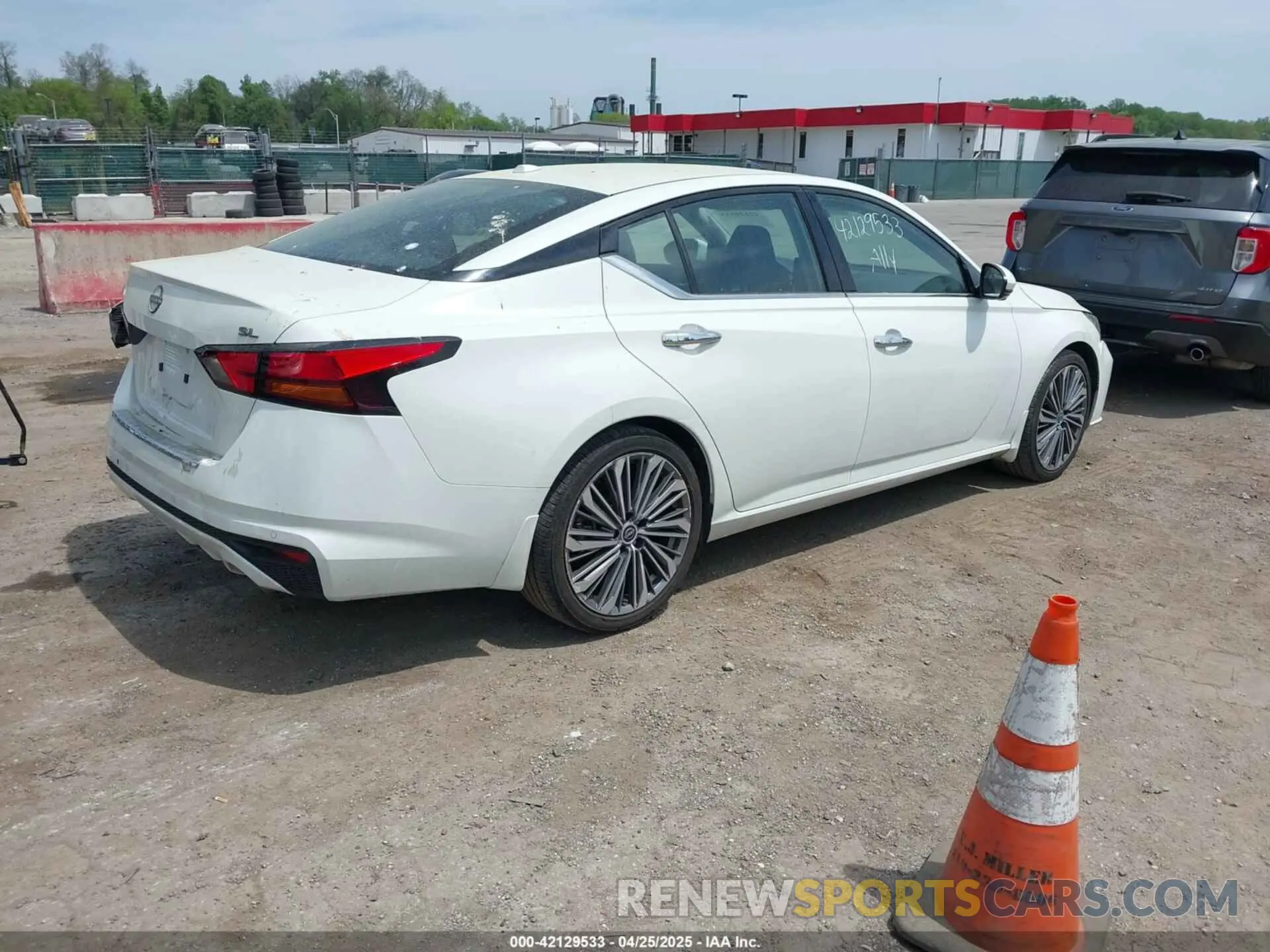 4 Photograph of a damaged car 1N4BL4EV9PN363931 NISSAN ALTIMA 2023