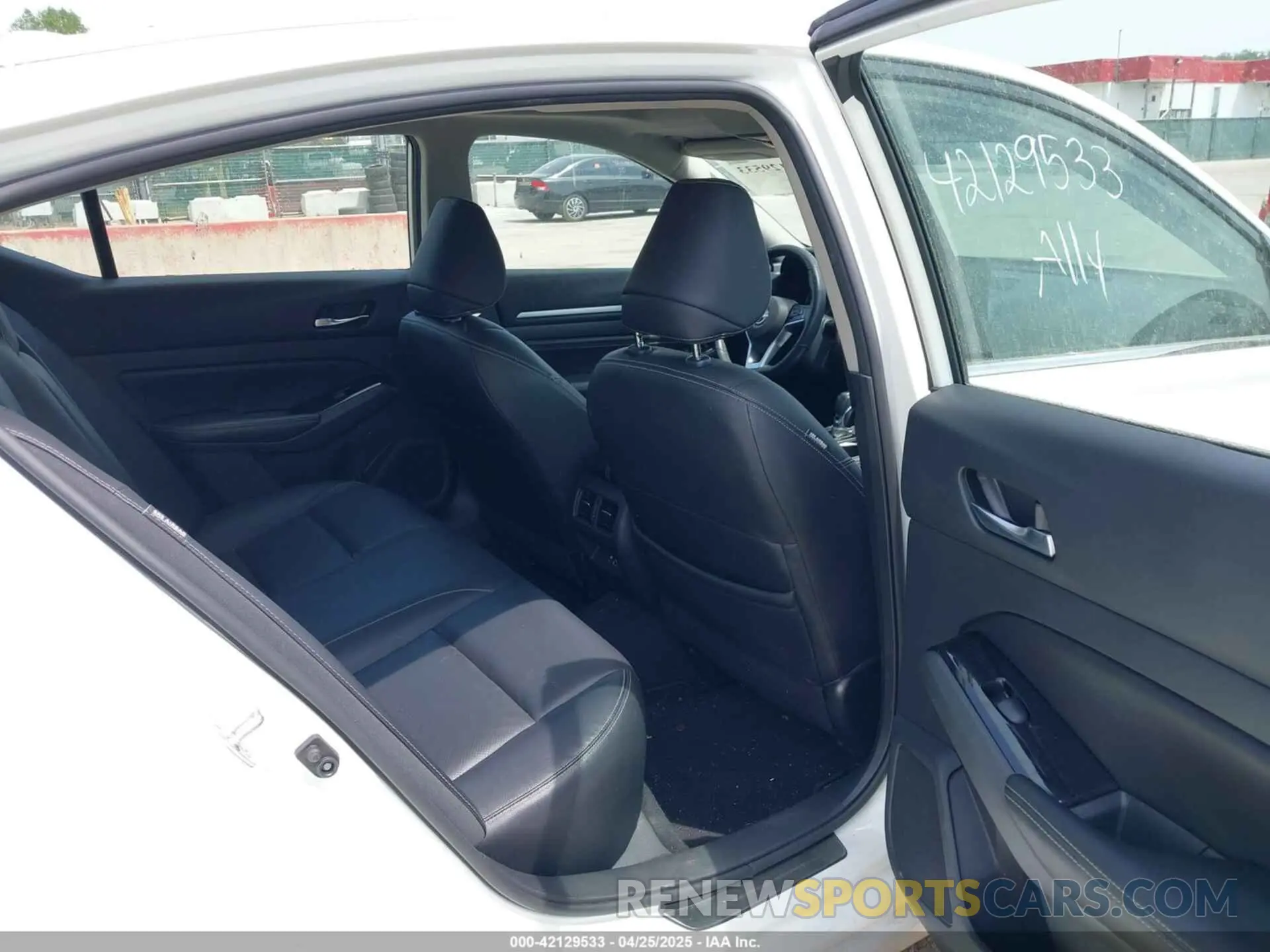 8 Photograph of a damaged car 1N4BL4EV9PN363931 NISSAN ALTIMA 2023