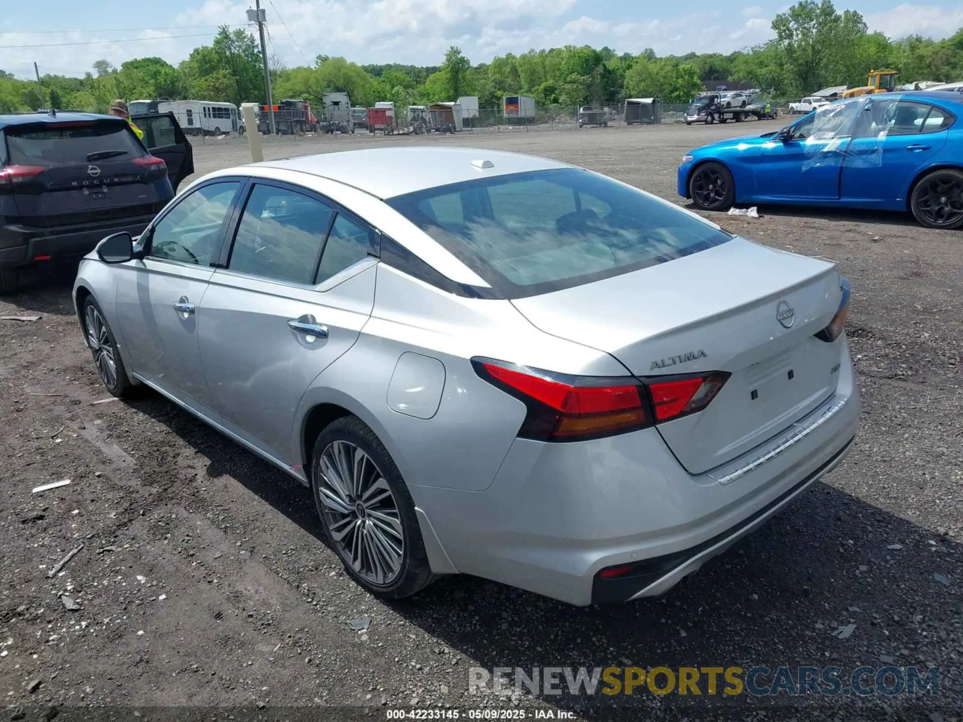 3 Фотография поврежденного автомобиля 1N4BL4EW9PN331134 NISSAN ALTIMA 2023