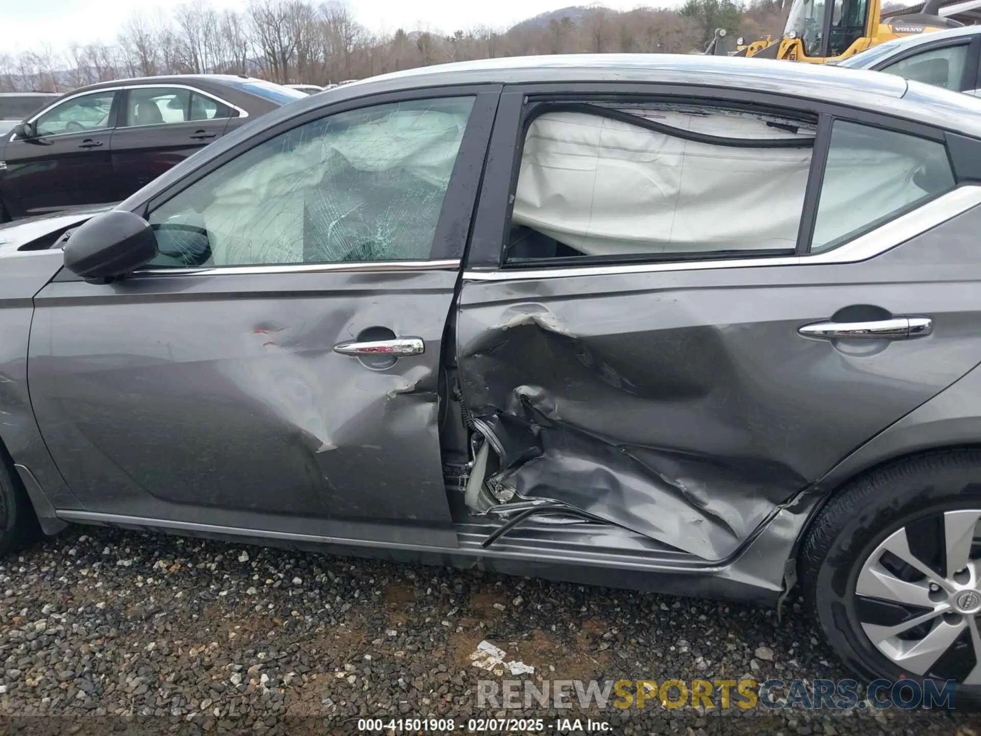 14 Photograph of a damaged car 1N4BL4BV0RN342408 NISSAN ALTIMA 2024