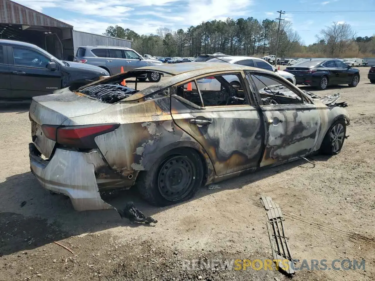 3 Photograph of a damaged car 1N4BL4BV1RN406066 NISSAN ALTIMA 2024