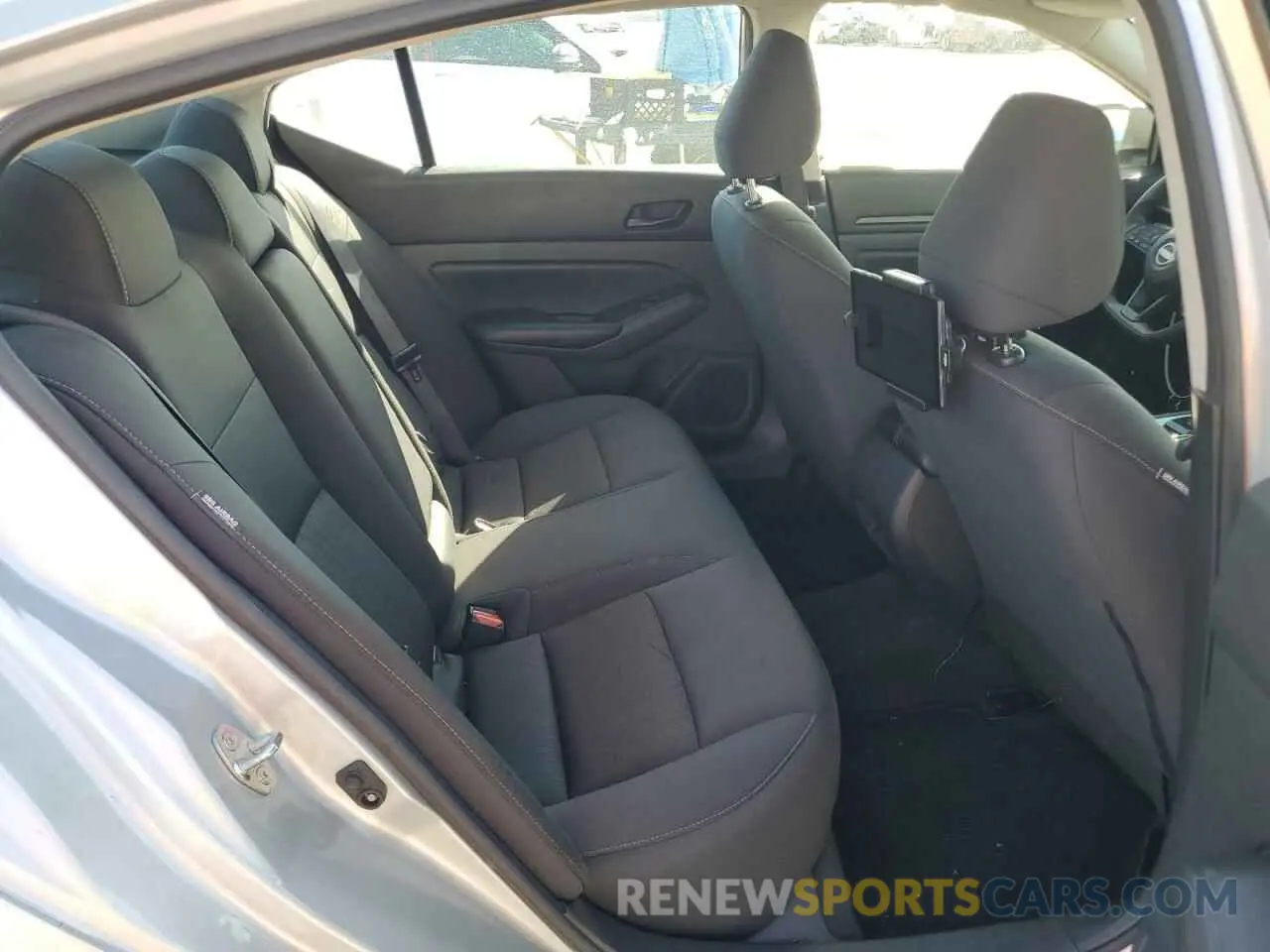 10 Photograph of a damaged car 1N4BL4BV4RN323229 NISSAN ALTIMA 2024