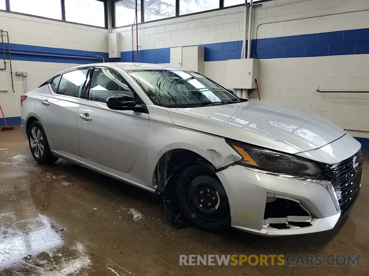 4 Photograph of a damaged car 1N4BL4BV4RN385214 NISSAN ALTIMA 2024