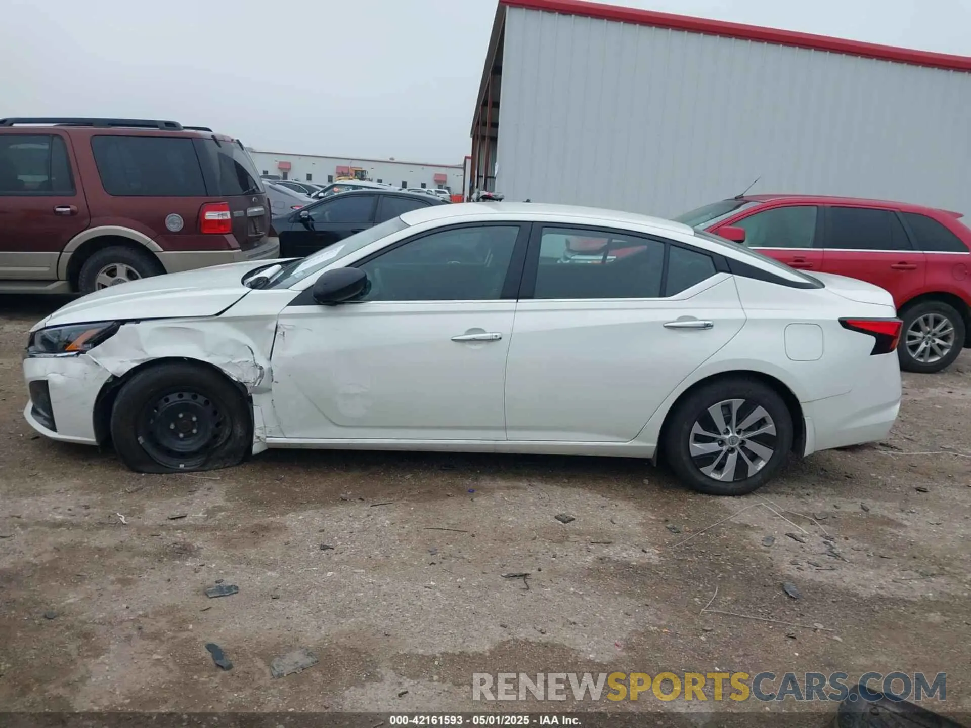 14 Photograph of a damaged car 1N4BL4BV5RN405941 NISSAN ALTIMA 2024