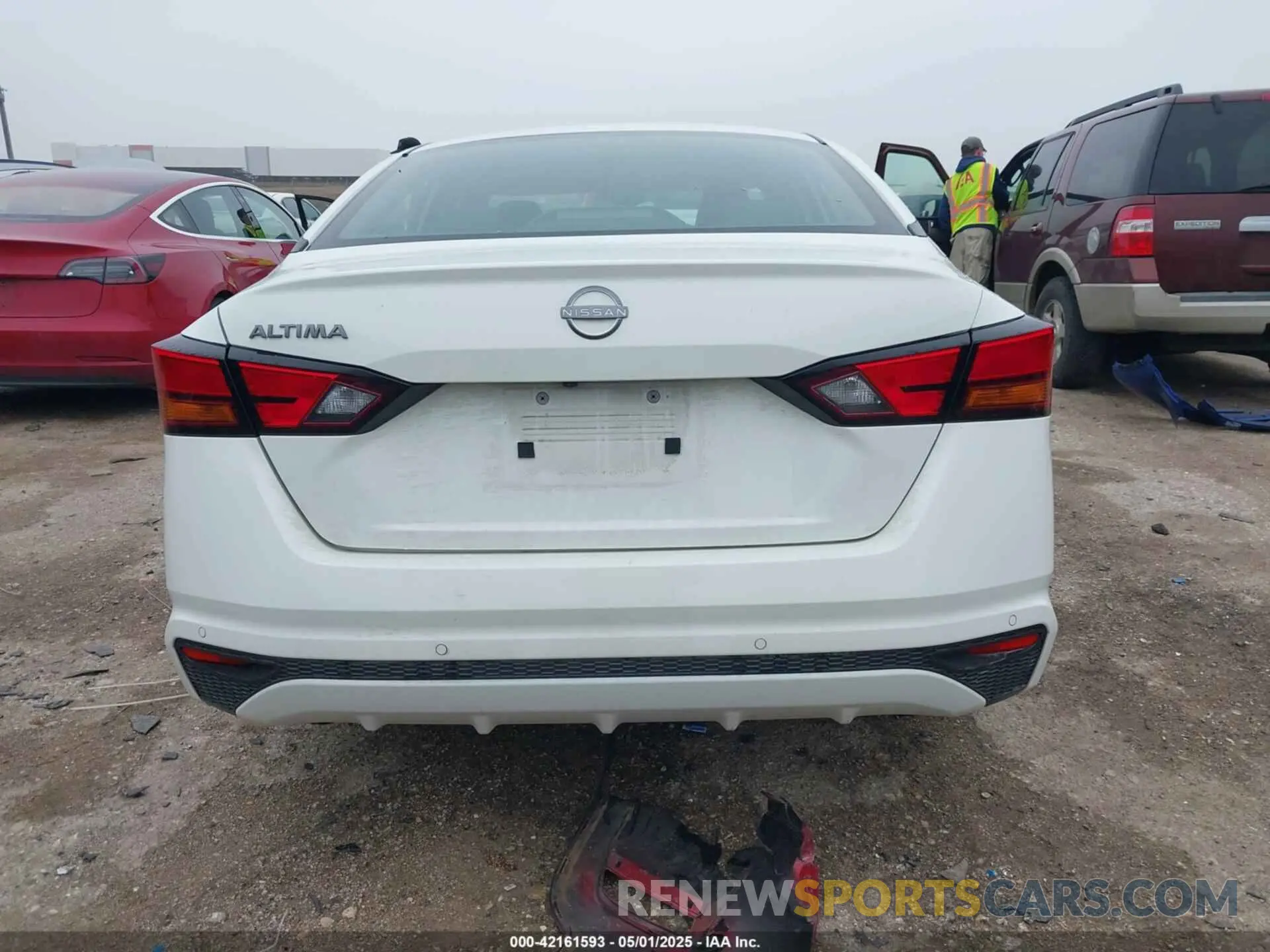 16 Photograph of a damaged car 1N4BL4BV5RN405941 NISSAN ALTIMA 2024