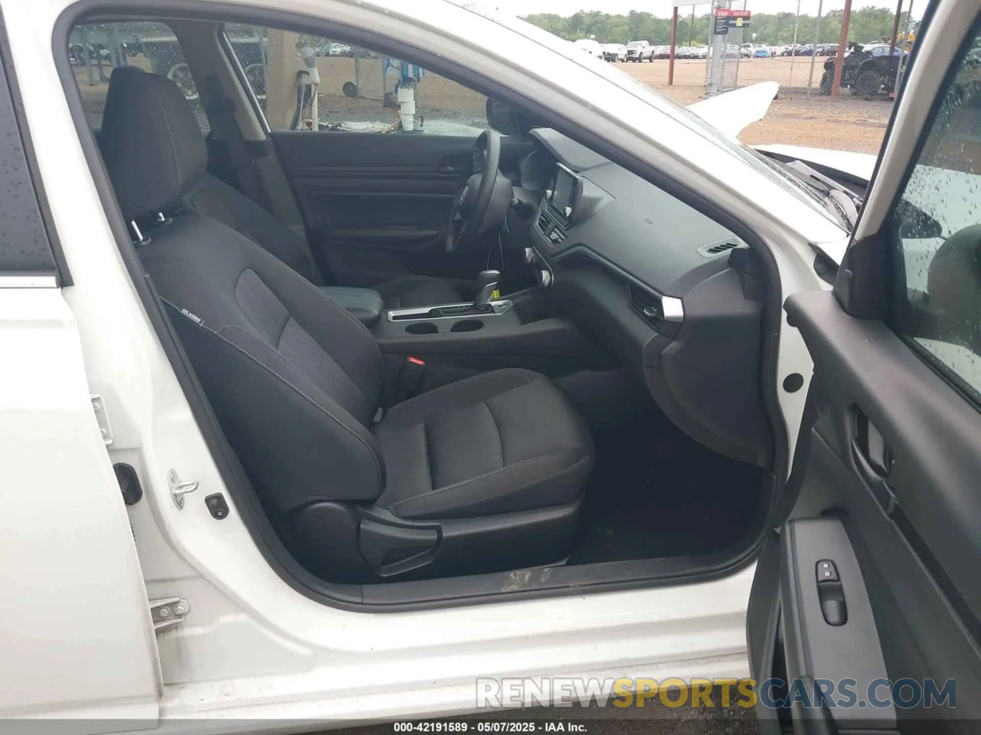 5 Photograph of a damaged car 1N4BL4BV7RN325606 NISSAN ALTIMA 2024