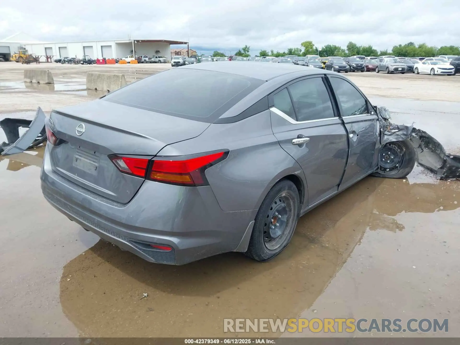 4 Photograph of a damaged car 1N4BL4BV9RN403657 NISSAN ALTIMA 2024