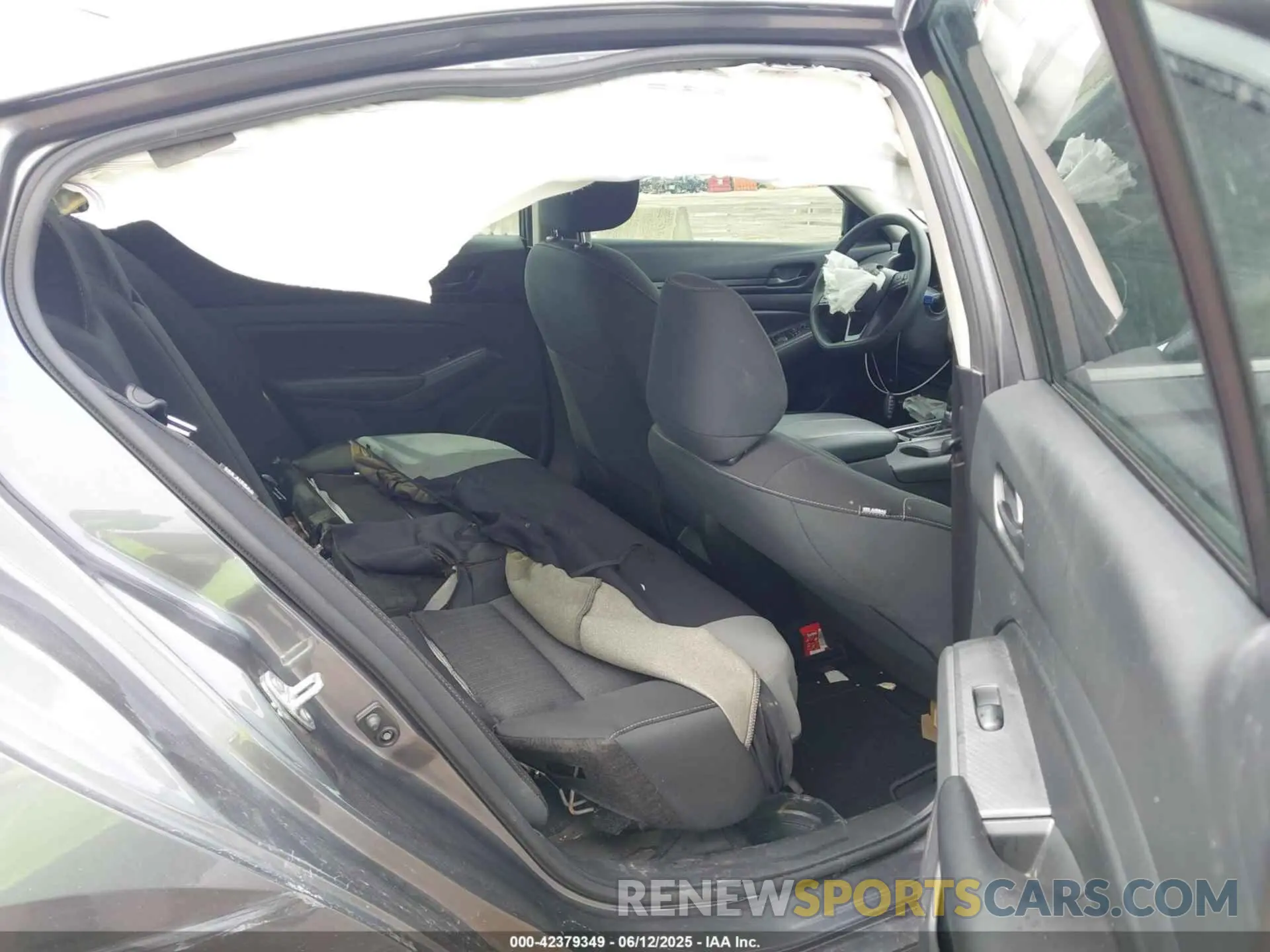 8 Photograph of a damaged car 1N4BL4BV9RN403657 NISSAN ALTIMA 2024