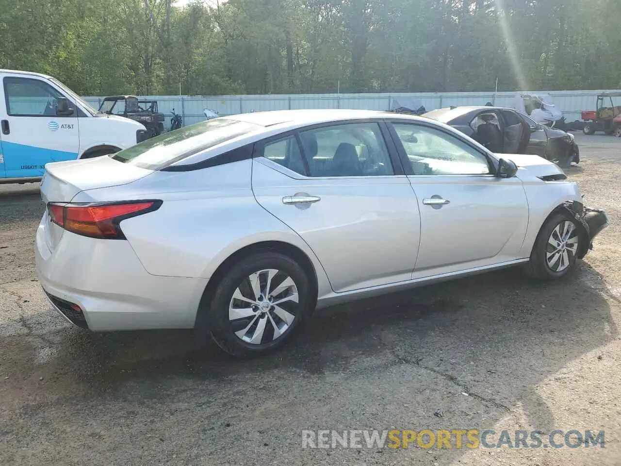 3 Photograph of a damaged car 1N4BL4BVXRN363363 NISSAN ALTIMA 2024
