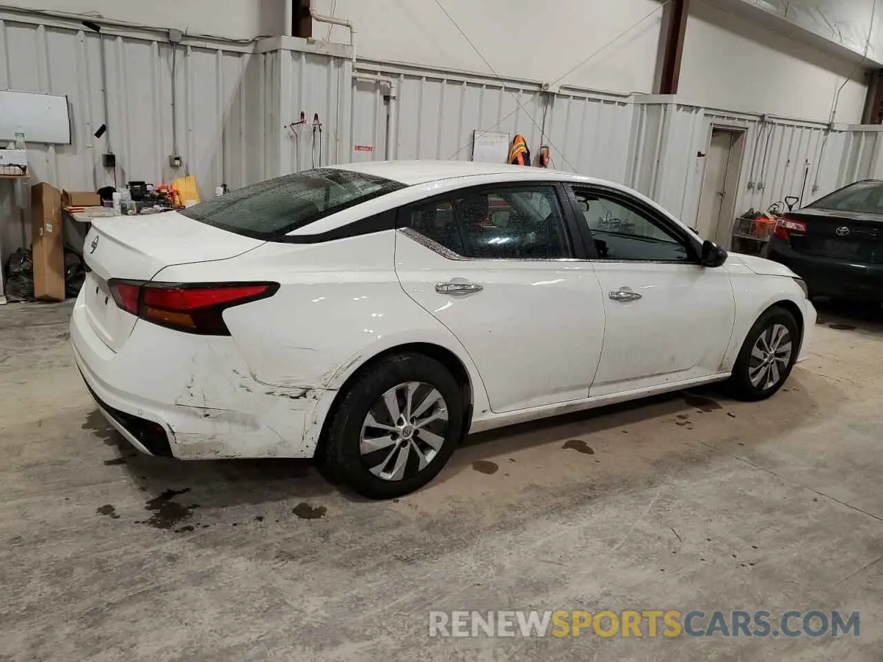 3 Photograph of a damaged car 1N4BL4BVXRN382771 NISSAN ALTIMA 2024