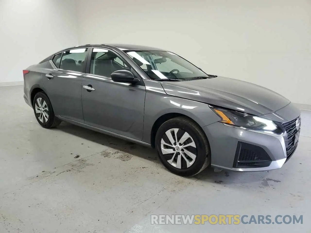 4 Photograph of a damaged car 1N4BL4BVXRN420774 NISSAN ALTIMA 2024