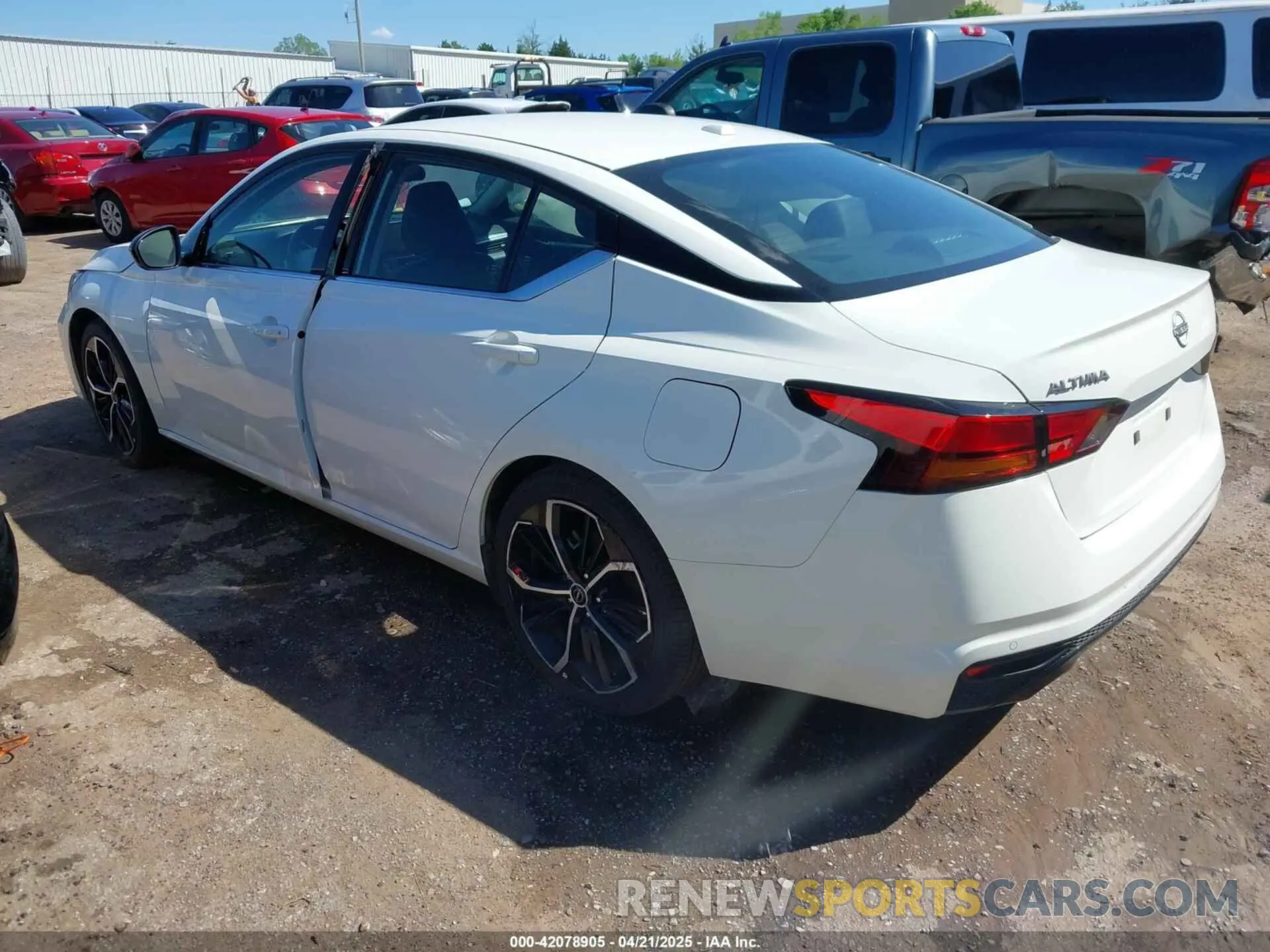 3 Фотография поврежденного автомобиля 1N4BL4CV0RN367520 NISSAN ALTIMA 2024