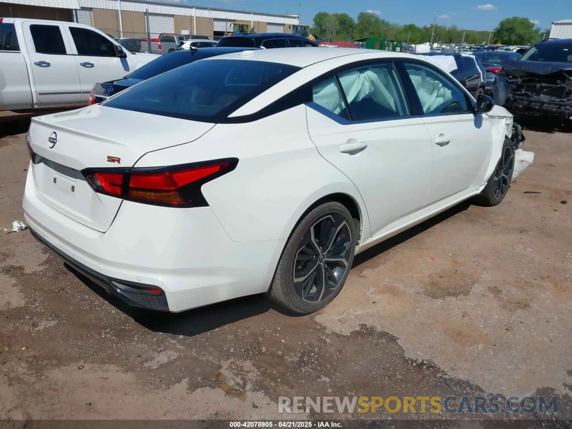 4 Фотография поврежденного автомобиля 1N4BL4CV0RN367520 NISSAN ALTIMA 2024