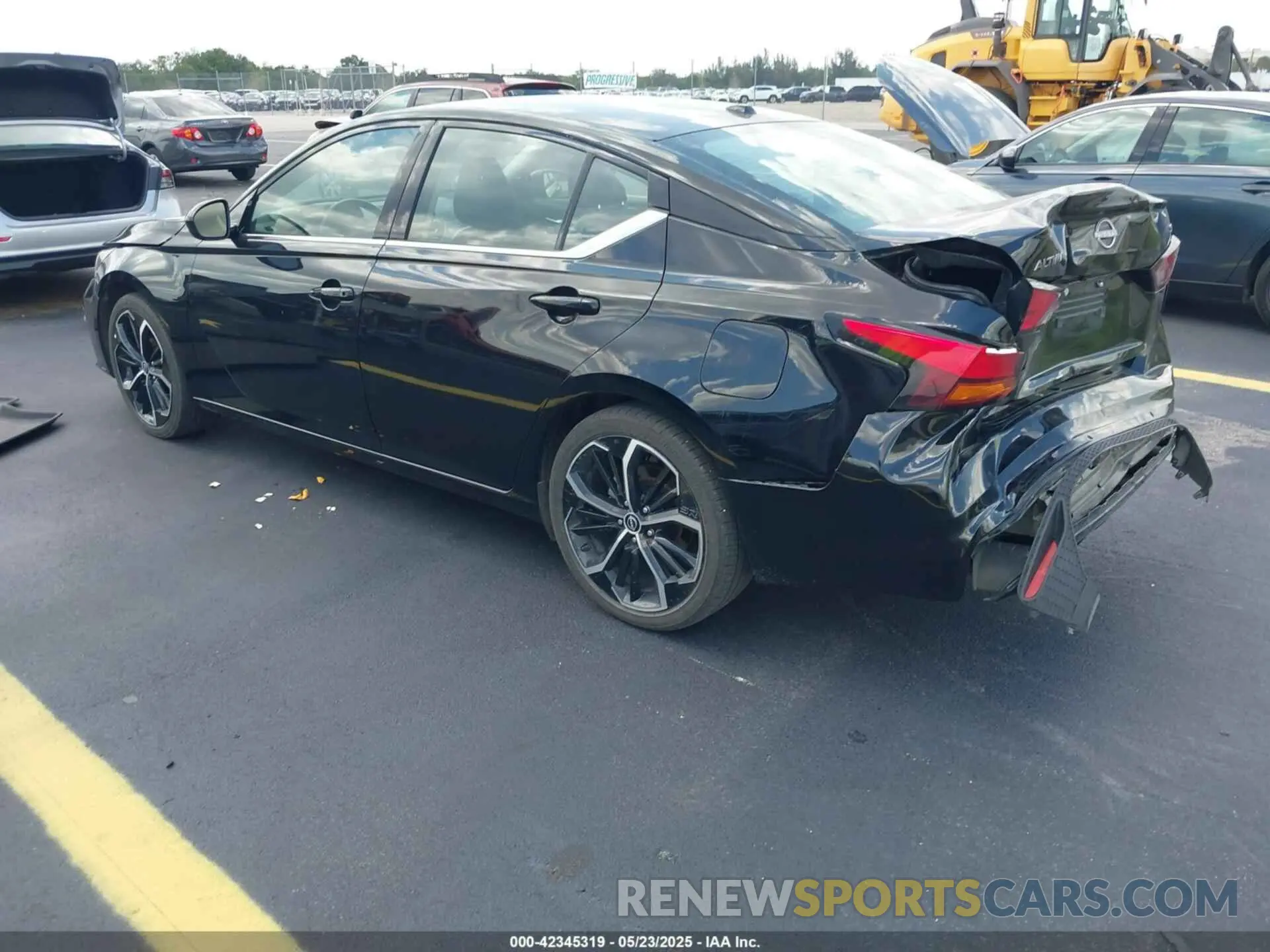 3 Photograph of a damaged car 1N4BL4CV0RN372815 NISSAN ALTIMA 2024