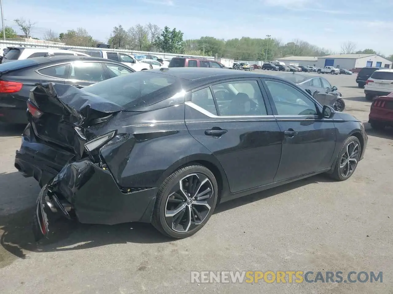 3 Photograph of a damaged car 1N4BL4CV0RN423438 NISSAN ALTIMA 2024
