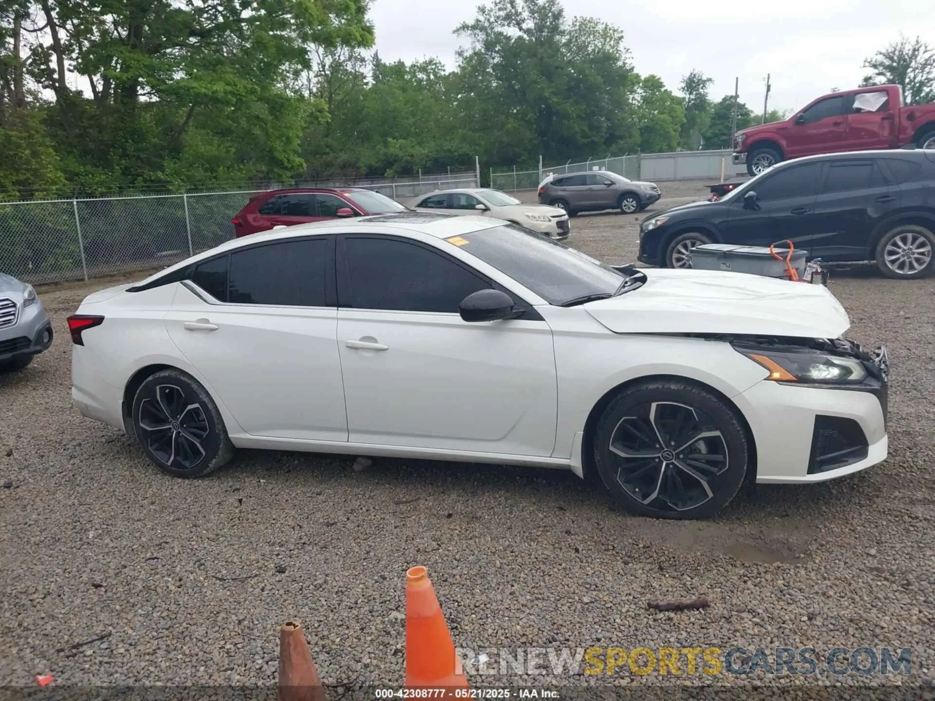 13 Photograph of a damaged car 1N4BL4CV3RN344295 NISSAN ALTIMA 2024
