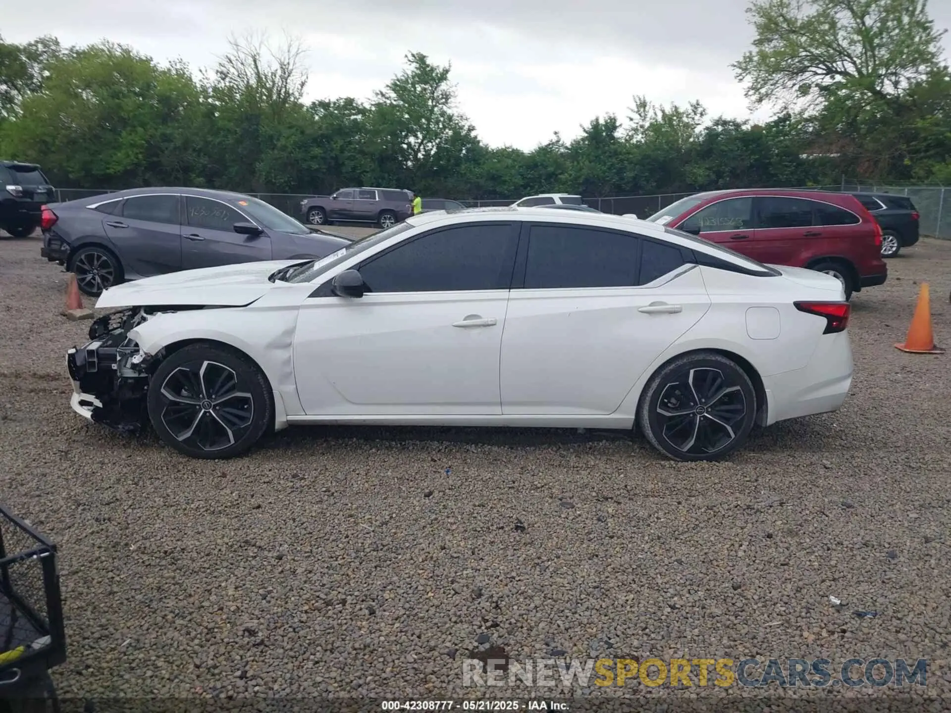 14 Photograph of a damaged car 1N4BL4CV3RN344295 NISSAN ALTIMA 2024