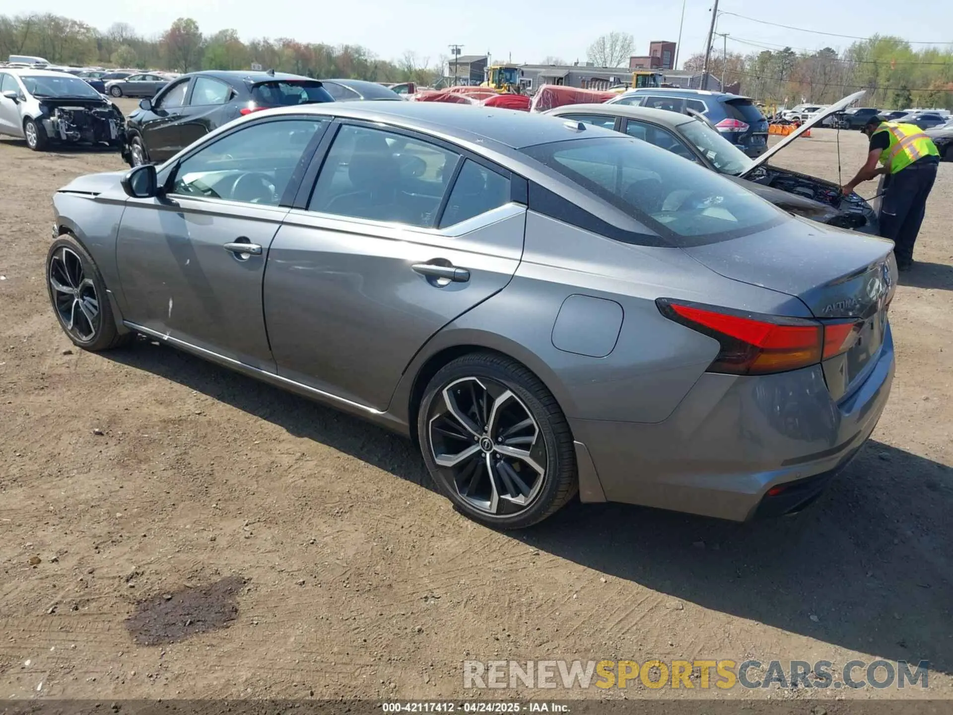 3 Фотография поврежденного автомобиля 1N4BL4CV4RN301228 NISSAN ALTIMA 2024