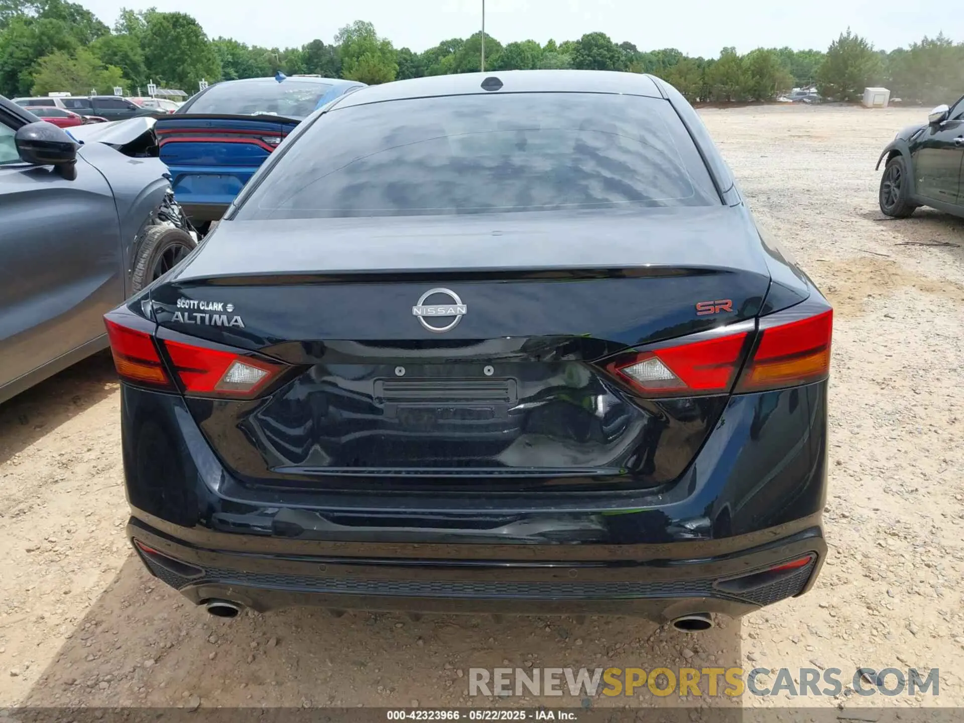 16 Photograph of a damaged car 1N4BL4CV4RN323262 NISSAN ALTIMA 2024