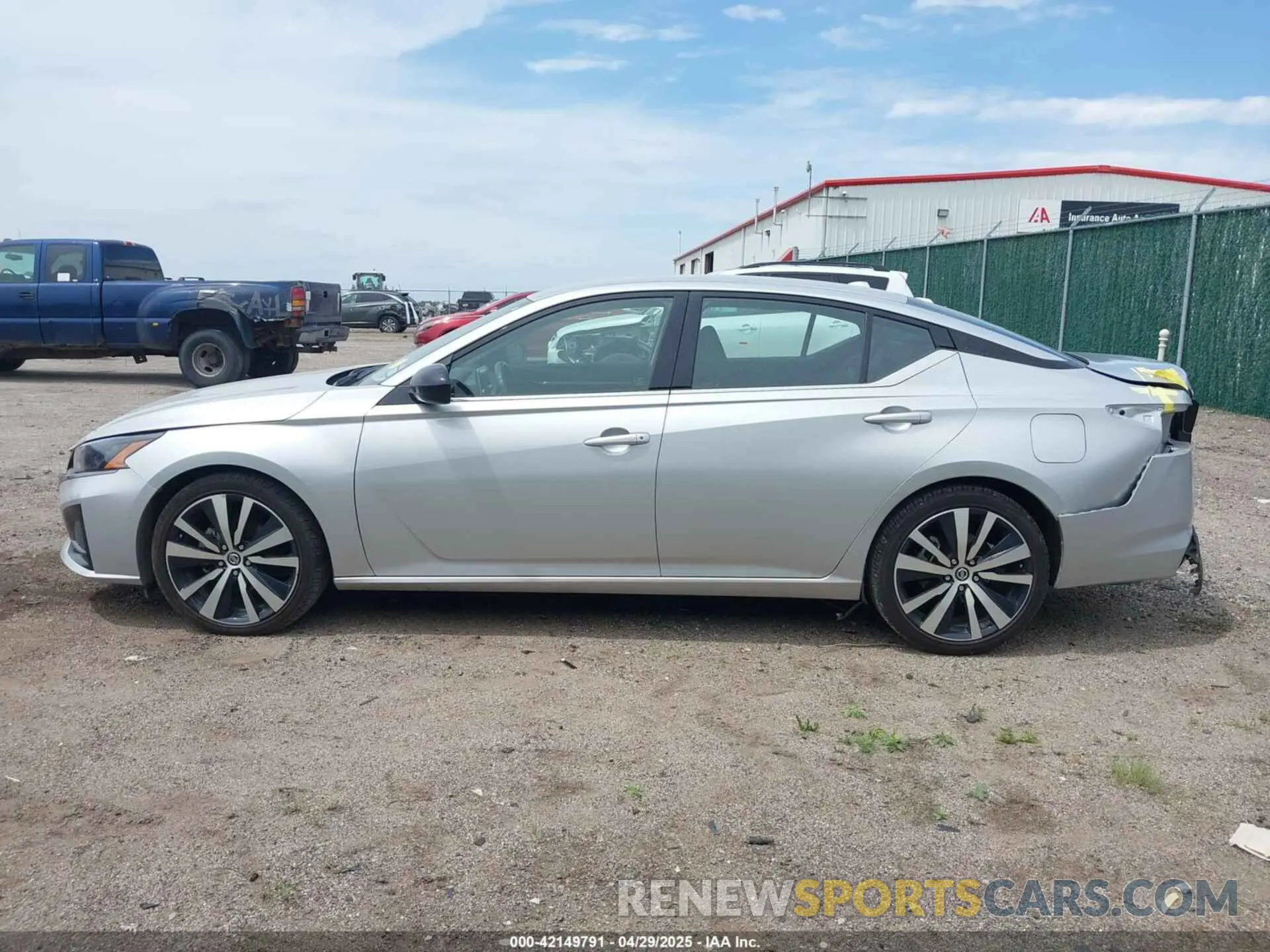 15 Photograph of a damaged car 1N4BL4CV4RN391478 NISSAN ALTIMA 2024