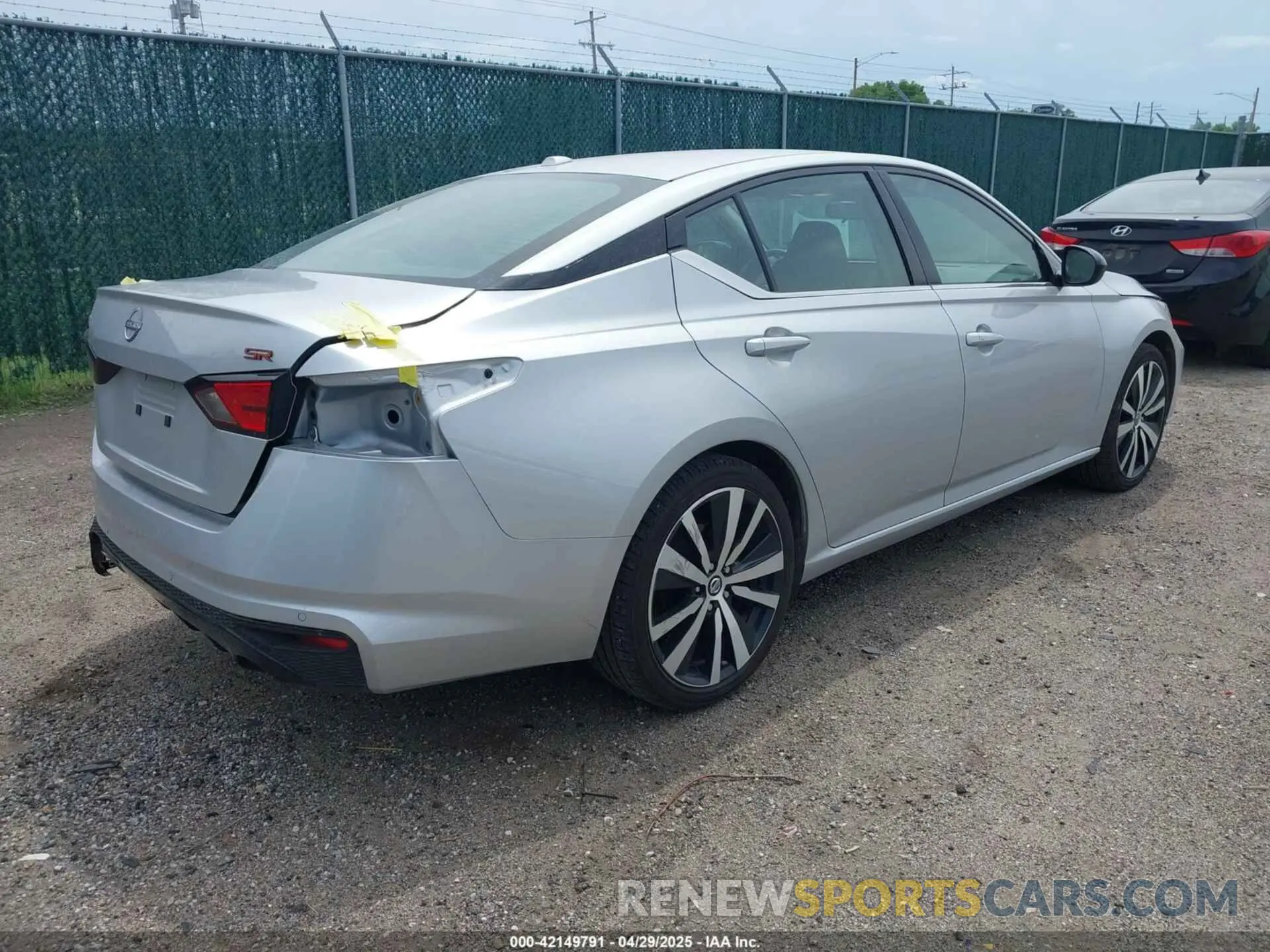 4 Photograph of a damaged car 1N4BL4CV4RN391478 NISSAN ALTIMA 2024