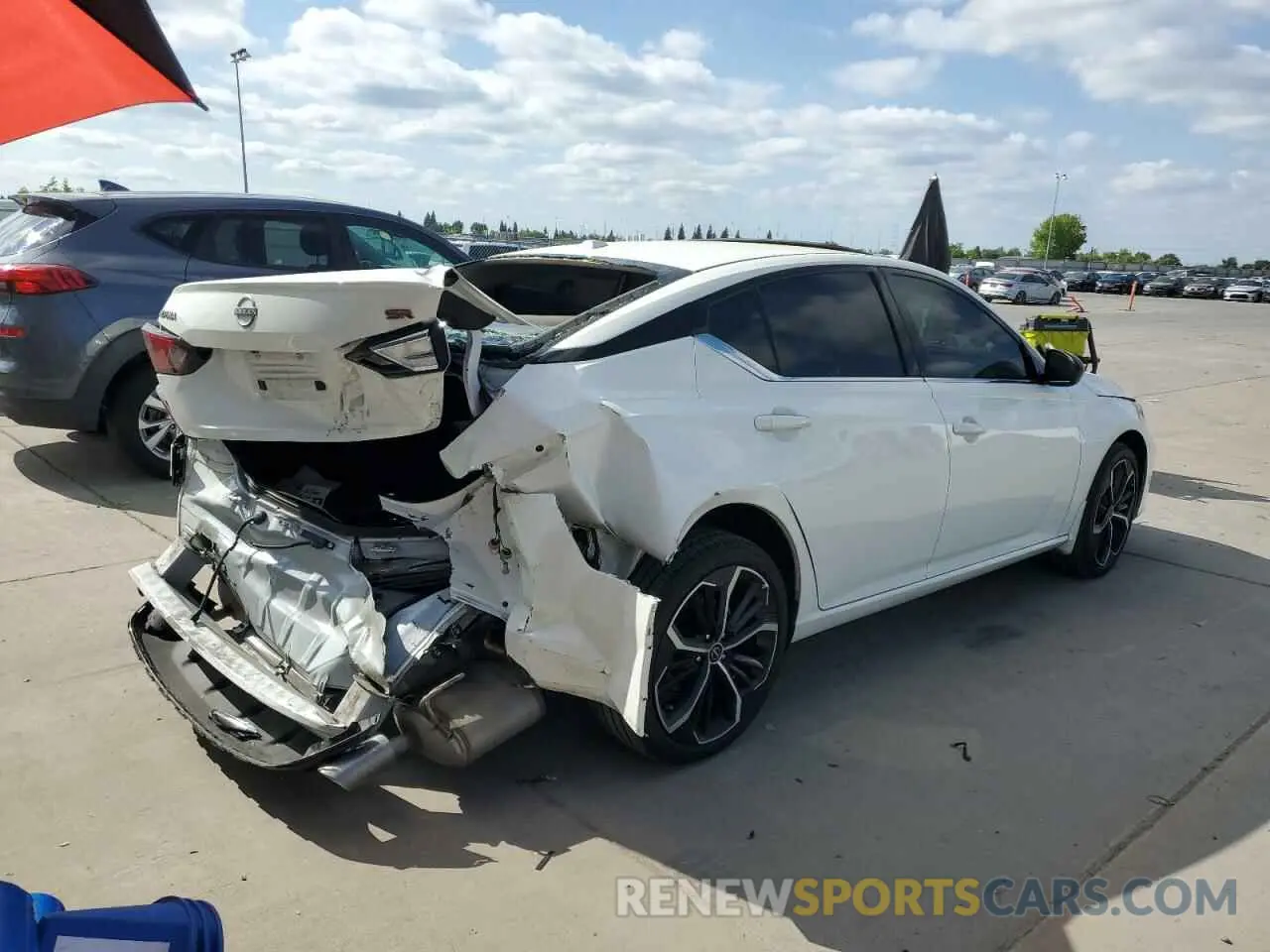 3 Photograph of a damaged car 1N4BL4CV5RN328003 NISSAN ALTIMA 2024