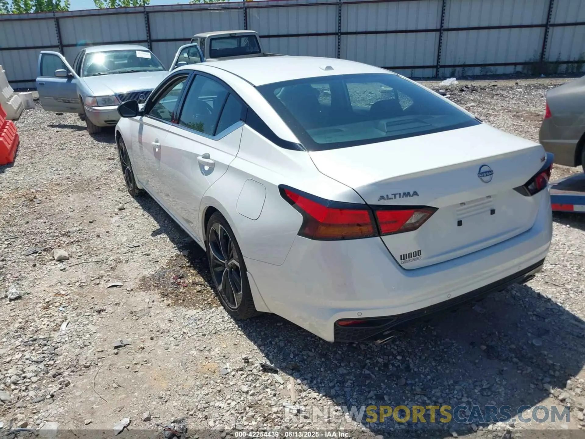 3 Photograph of a damaged car 1N4BL4CV6RN344274 NISSAN ALTIMA 2024