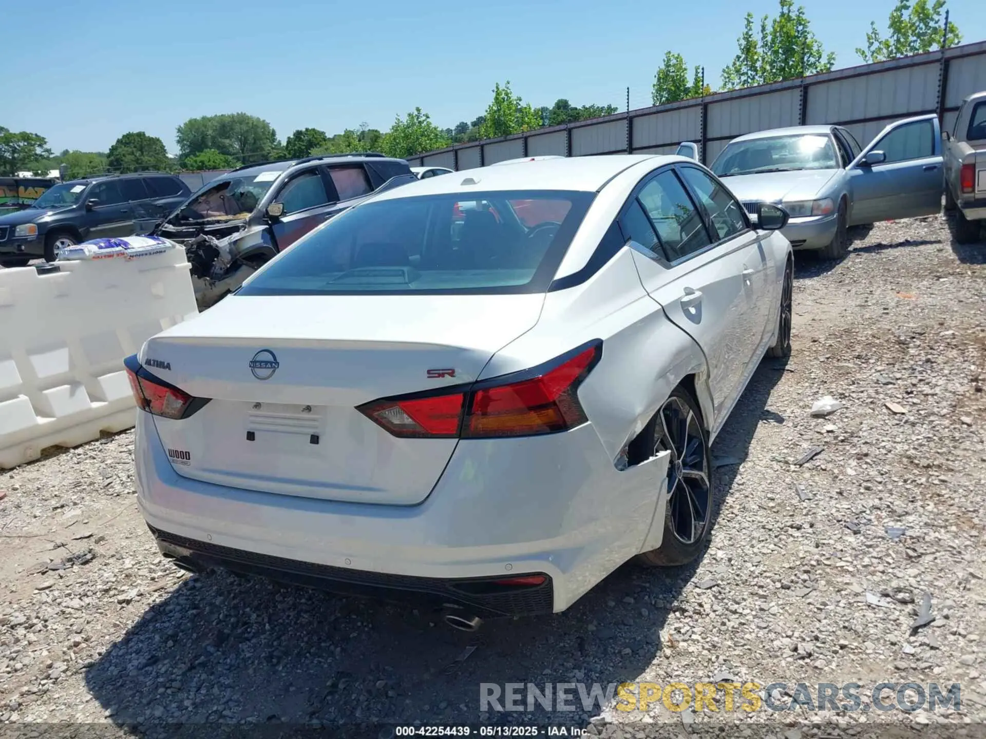 4 Photograph of a damaged car 1N4BL4CV6RN344274 NISSAN ALTIMA 2024