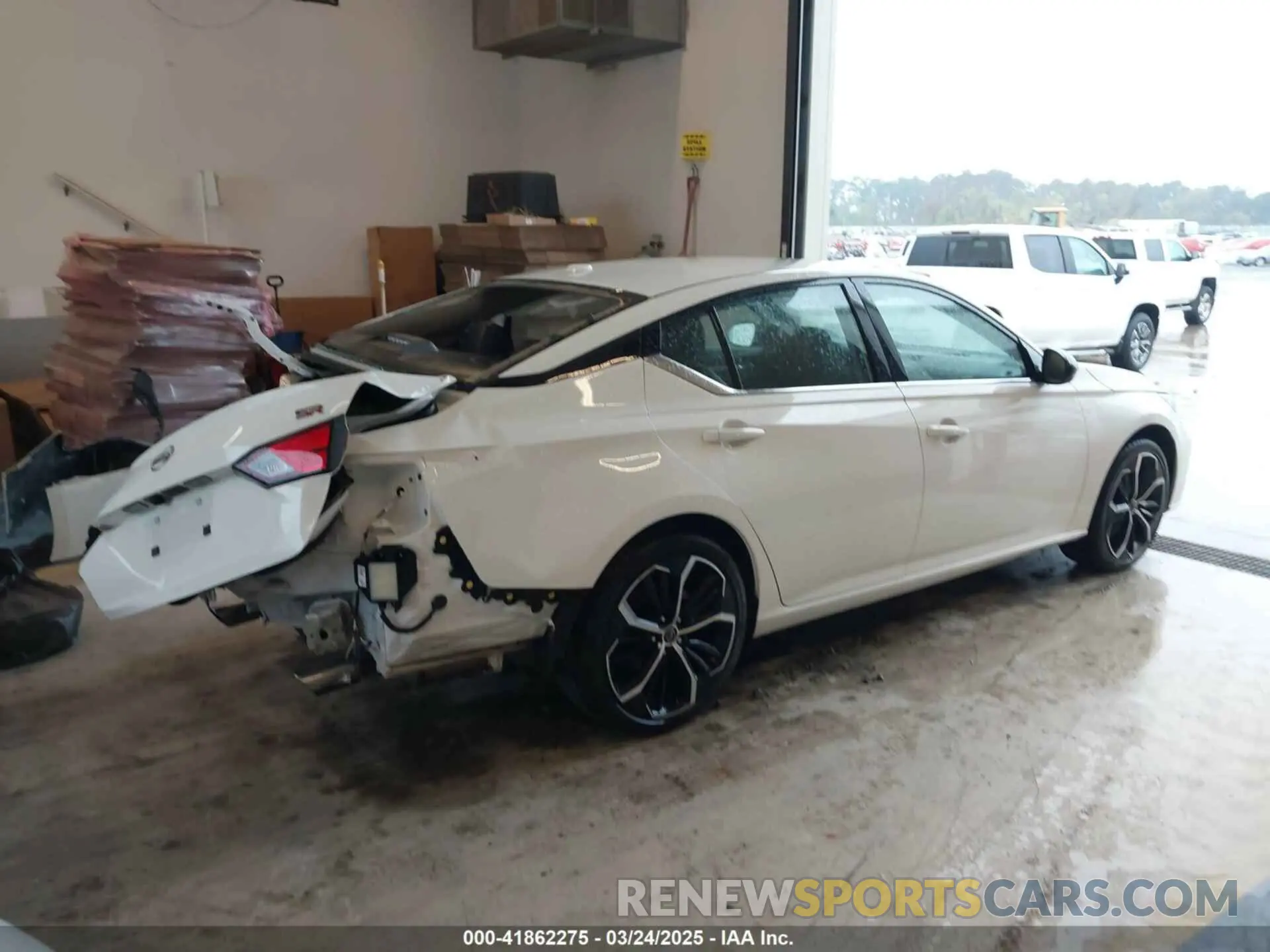4 Photograph of a damaged car 1N4BL4CV6RN371958 NISSAN ALTIMA 2024