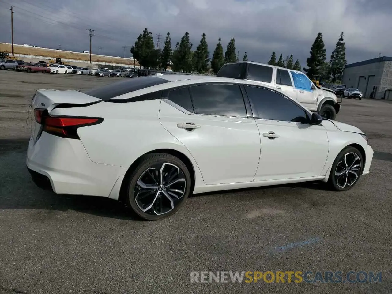 3 Photograph of a damaged car 1N4BL4CV7RN321098 NISSAN ALTIMA 2024
