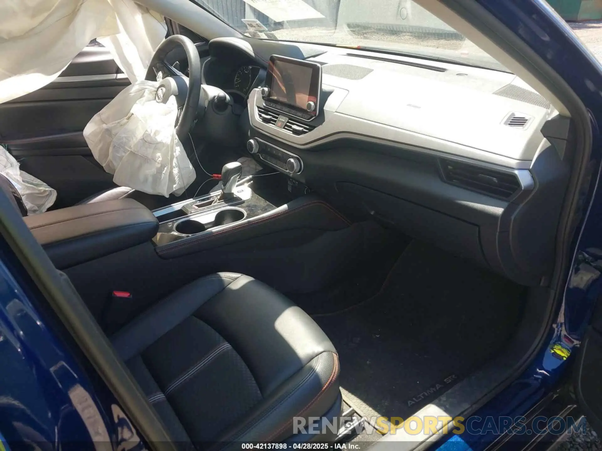 5 Photograph of a damaged car 1N4BL4CV9RN300821 NISSAN ALTIMA 2024