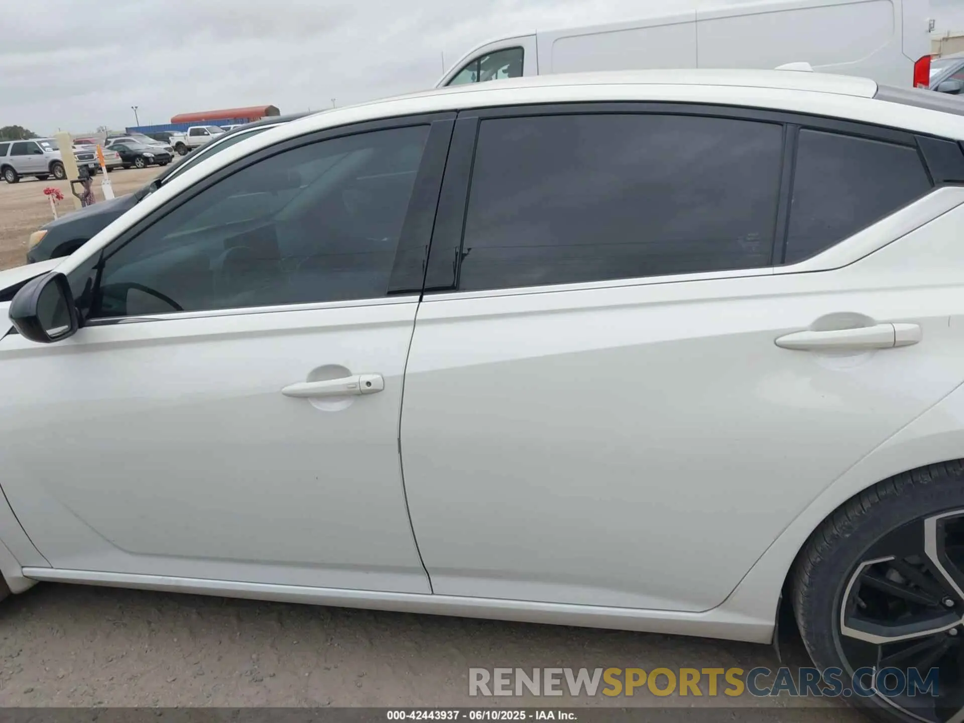 14 Photograph of a damaged car 1N4BL4CV9RN316324 NISSAN ALTIMA 2024