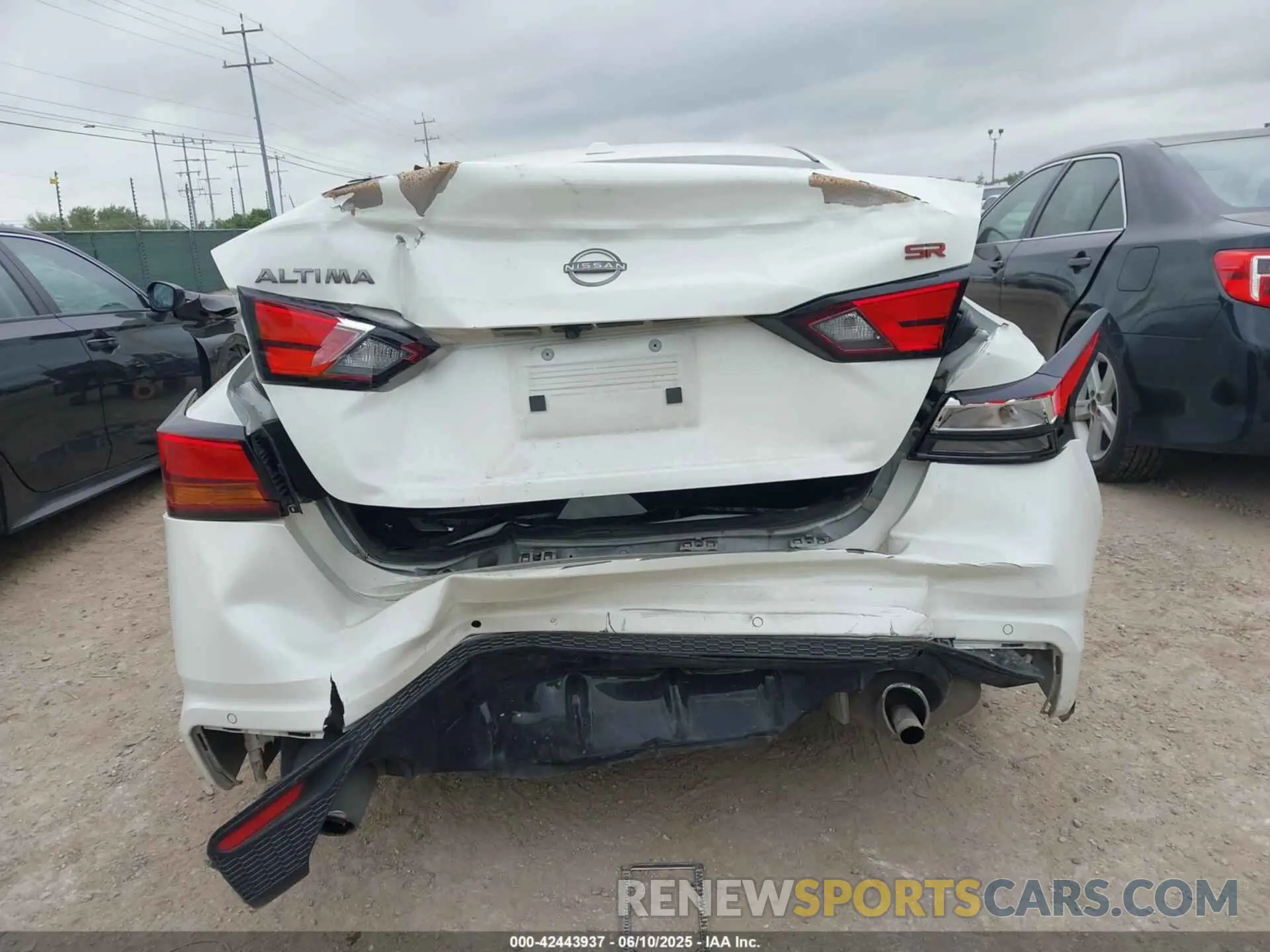 16 Photograph of a damaged car 1N4BL4CV9RN316324 NISSAN ALTIMA 2024