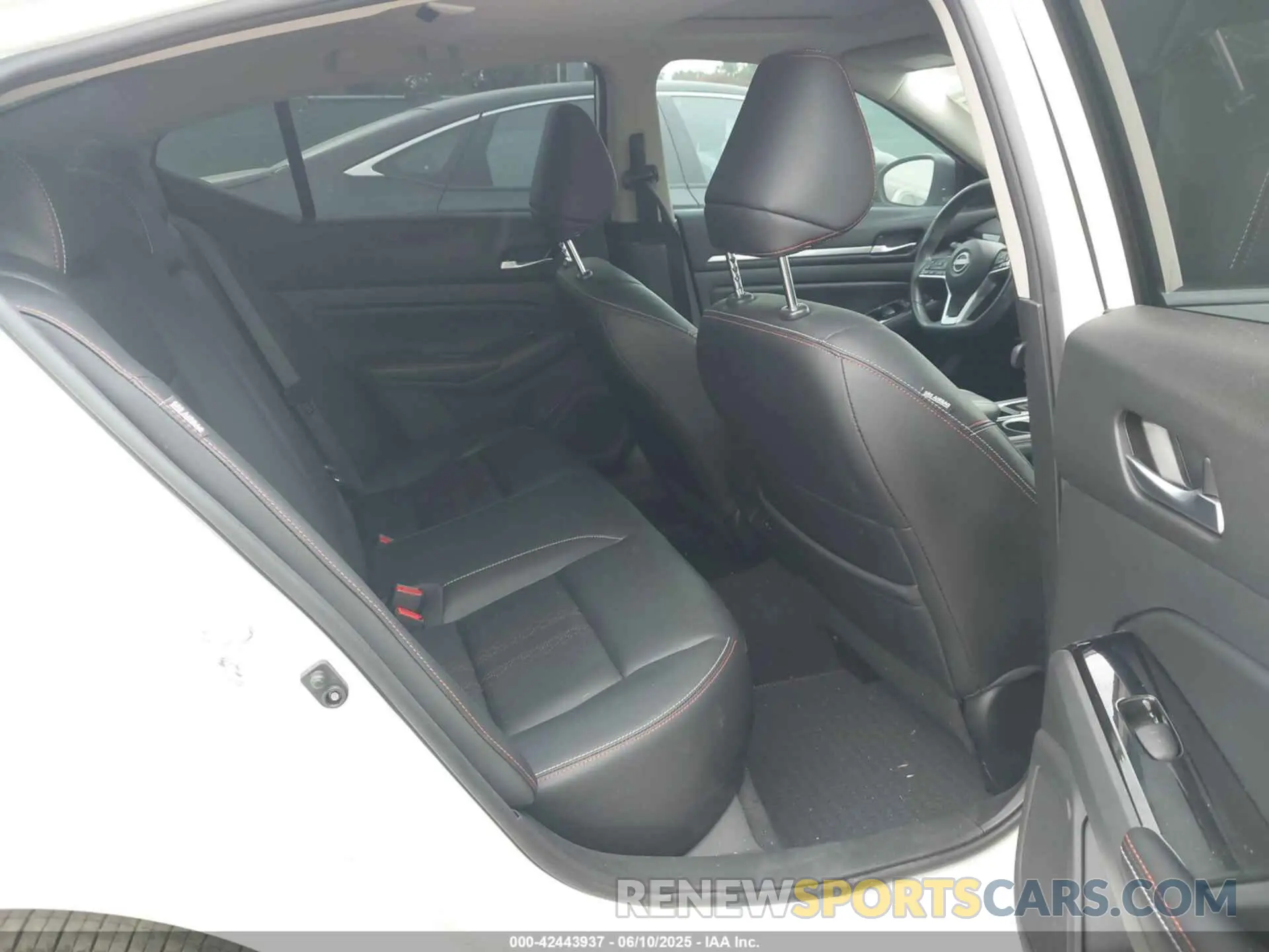 8 Photograph of a damaged car 1N4BL4CV9RN316324 NISSAN ALTIMA 2024