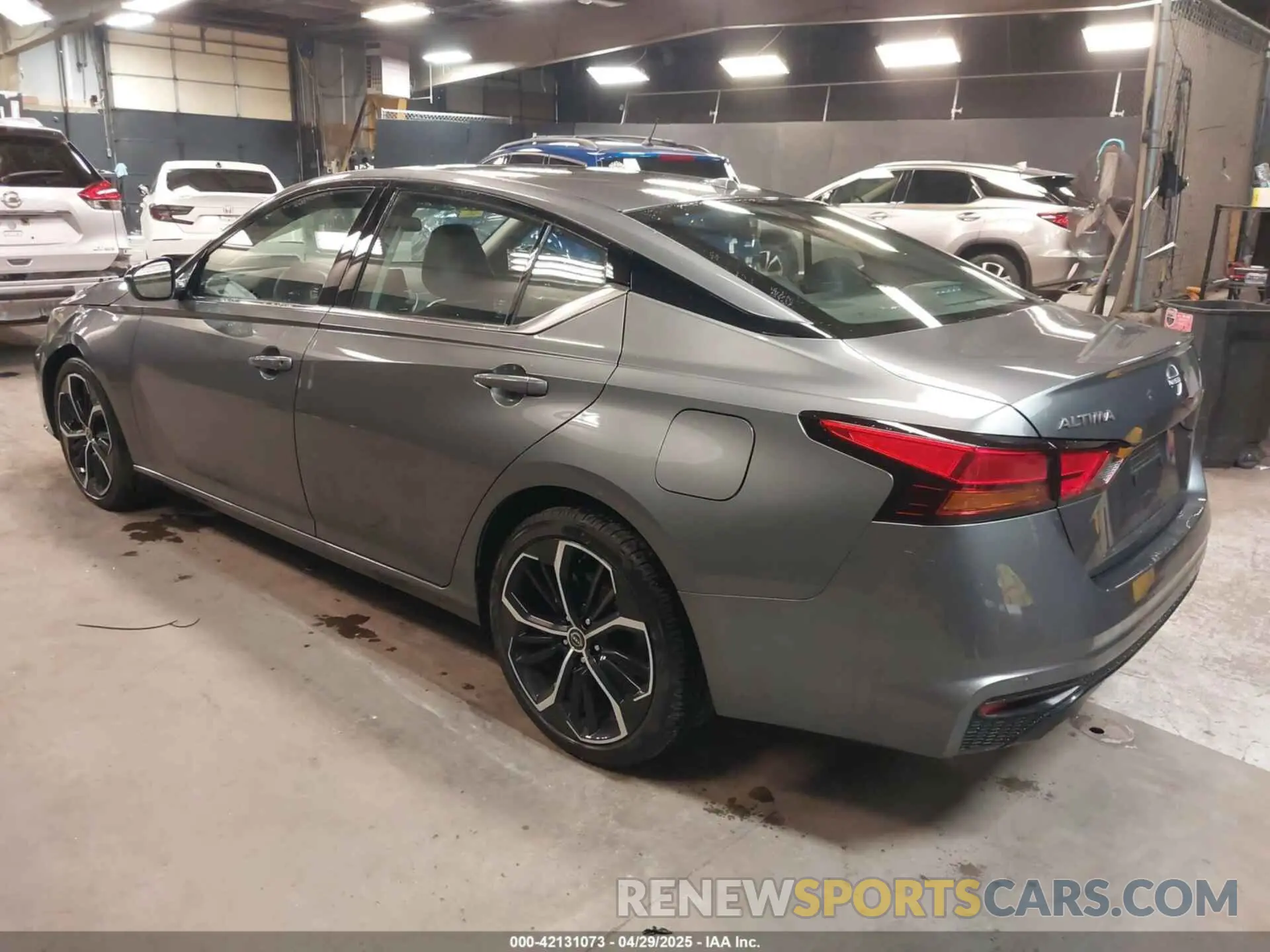 3 Фотография поврежденного автомобиля 1N4BL4CVXRN425049 NISSAN ALTIMA 2024
