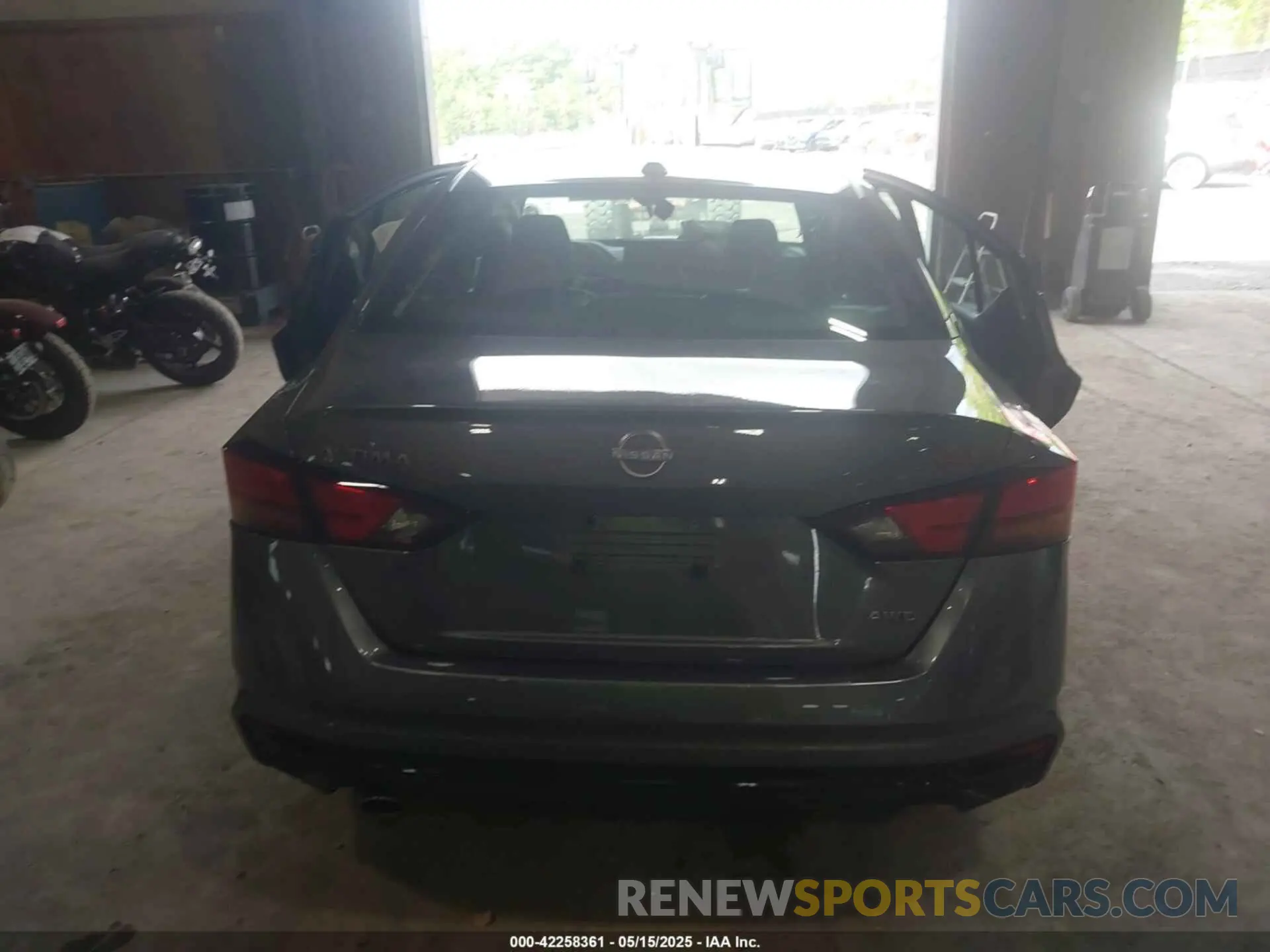 16 Photograph of a damaged car 1N4BL4CW9RN315294 NISSAN ALTIMA 2024