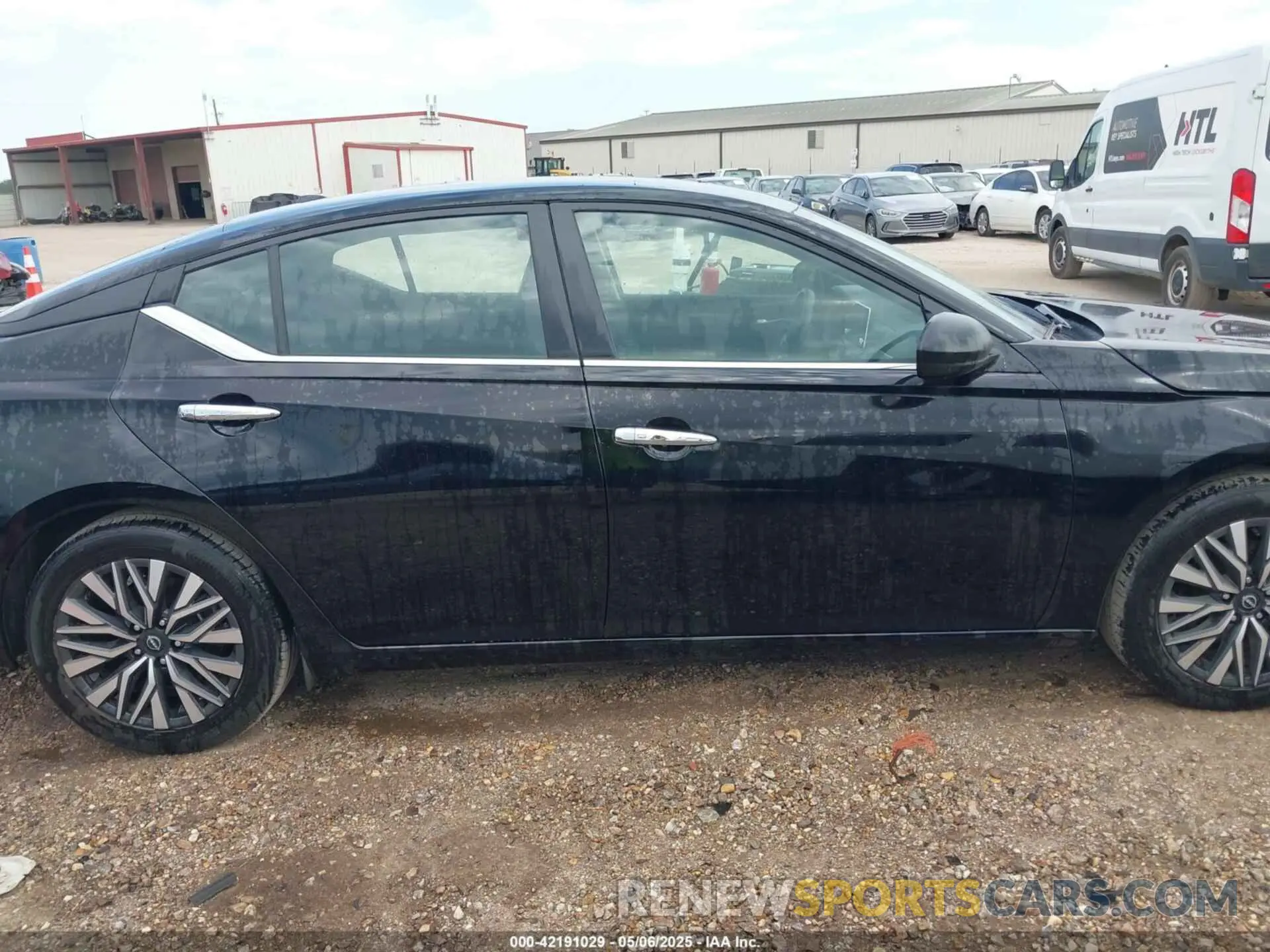 13 Photograph of a damaged car 1N4BL4DV0RN335813 NISSAN ALTIMA 2024