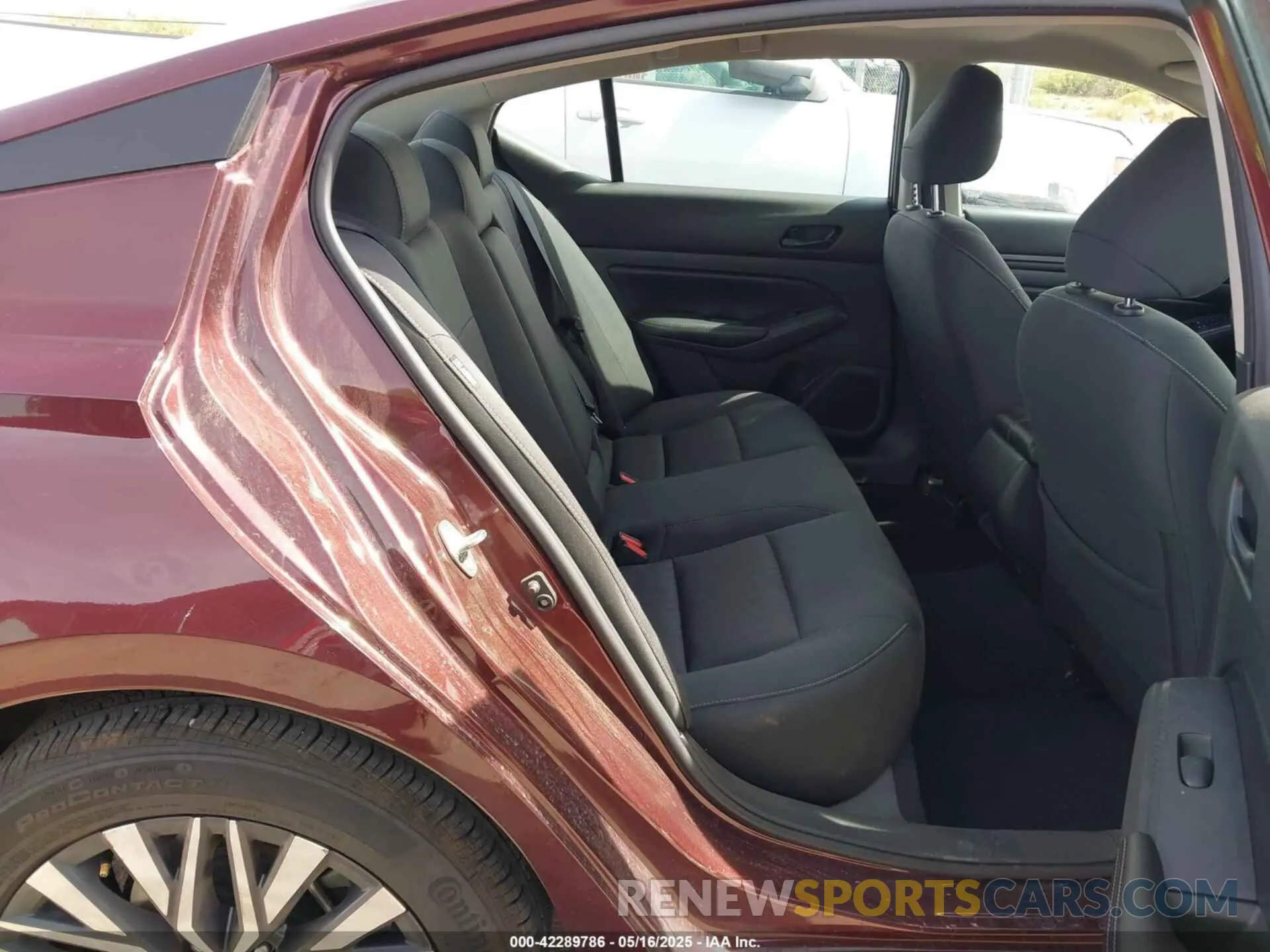 8 Photograph of a damaged car 1N4BL4DV0RN371369 NISSAN ALTIMA 2024