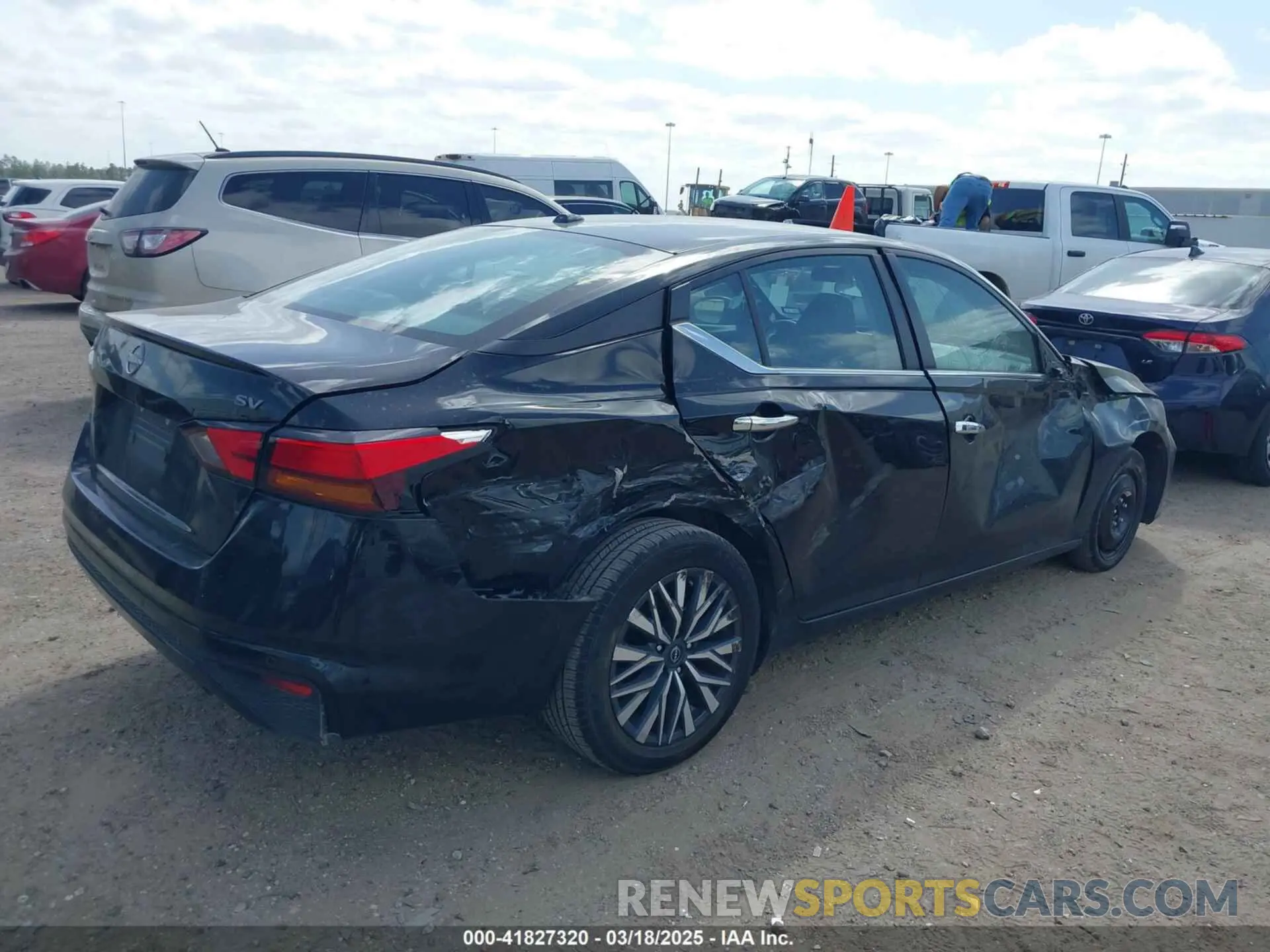 4 Фотография поврежденного автомобиля 1N4BL4DV1RN323332 NISSAN ALTIMA 2024