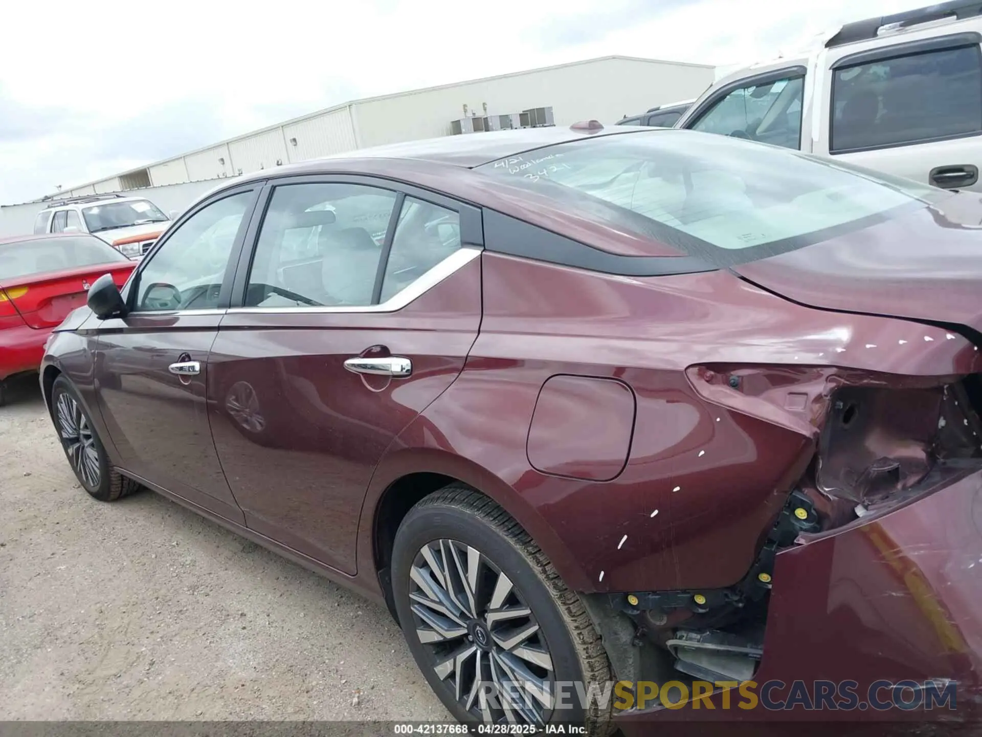 14 Фотография поврежденного автомобиля 1N4BL4DV1RN323542 NISSAN ALTIMA 2024