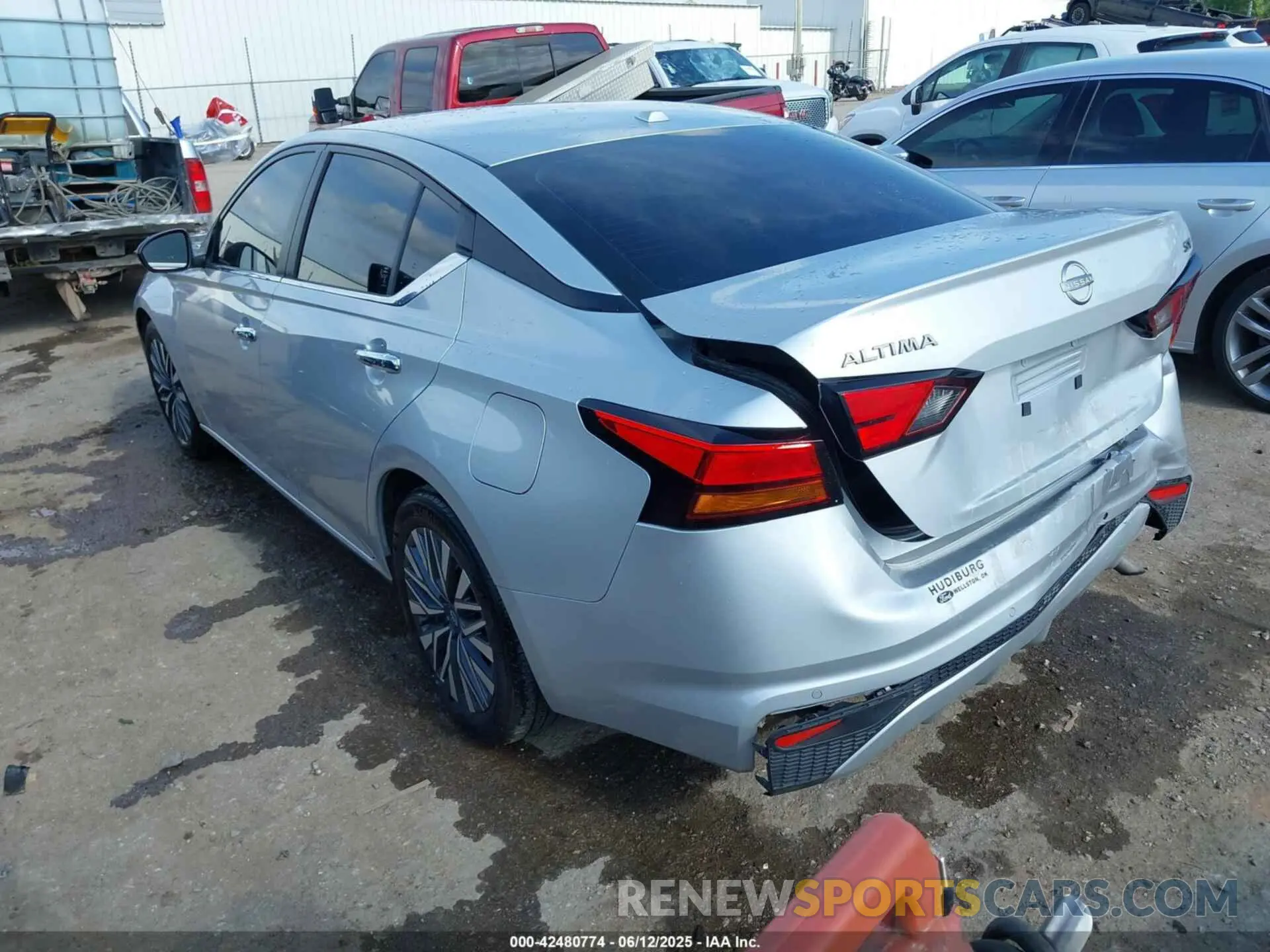 3 Photograph of a damaged car 1N4BL4DV1RN360574 NISSAN ALTIMA 2024