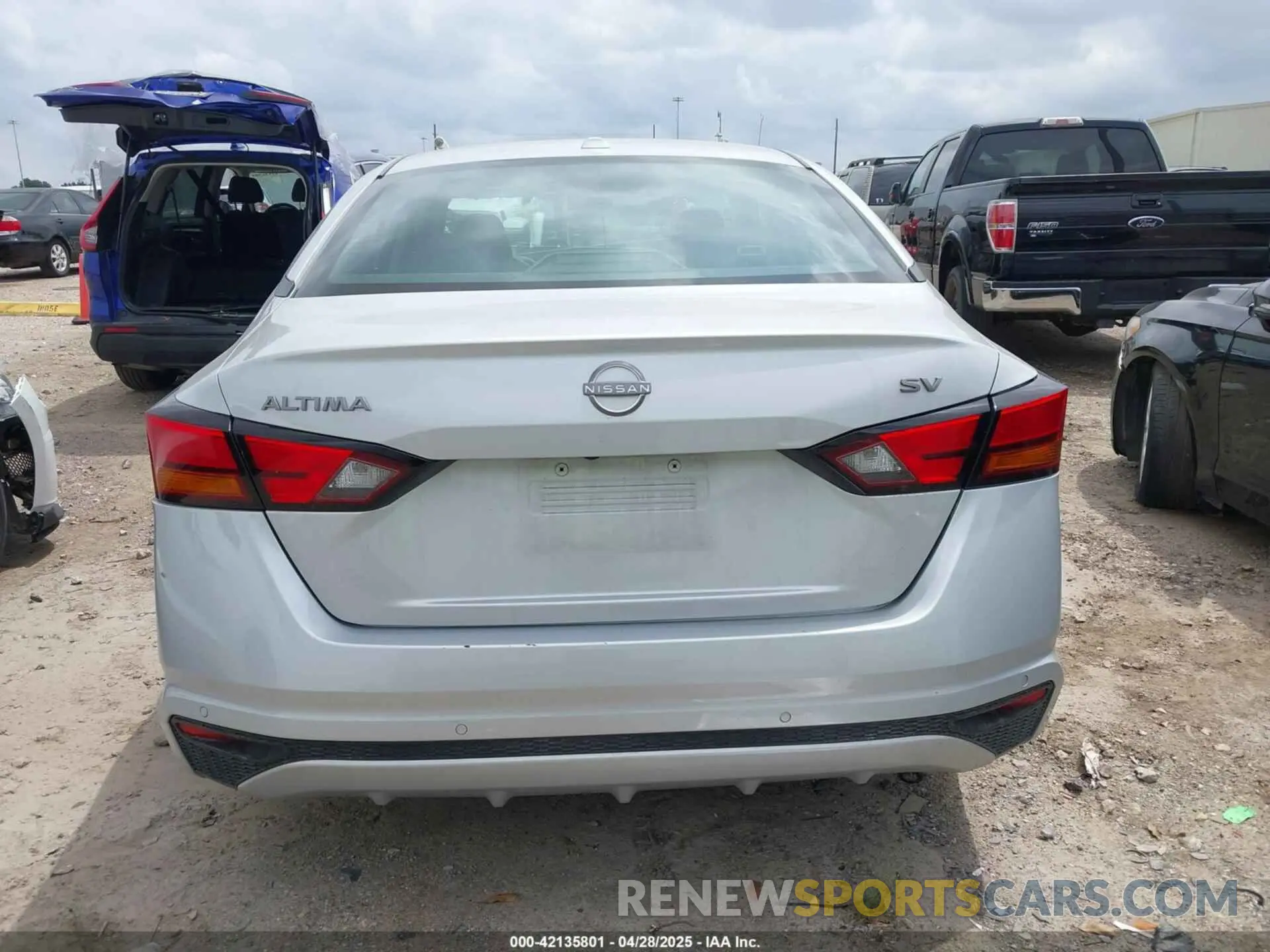 17 Photograph of a damaged car 1N4BL4DV1RN391436 NISSAN ALTIMA 2024